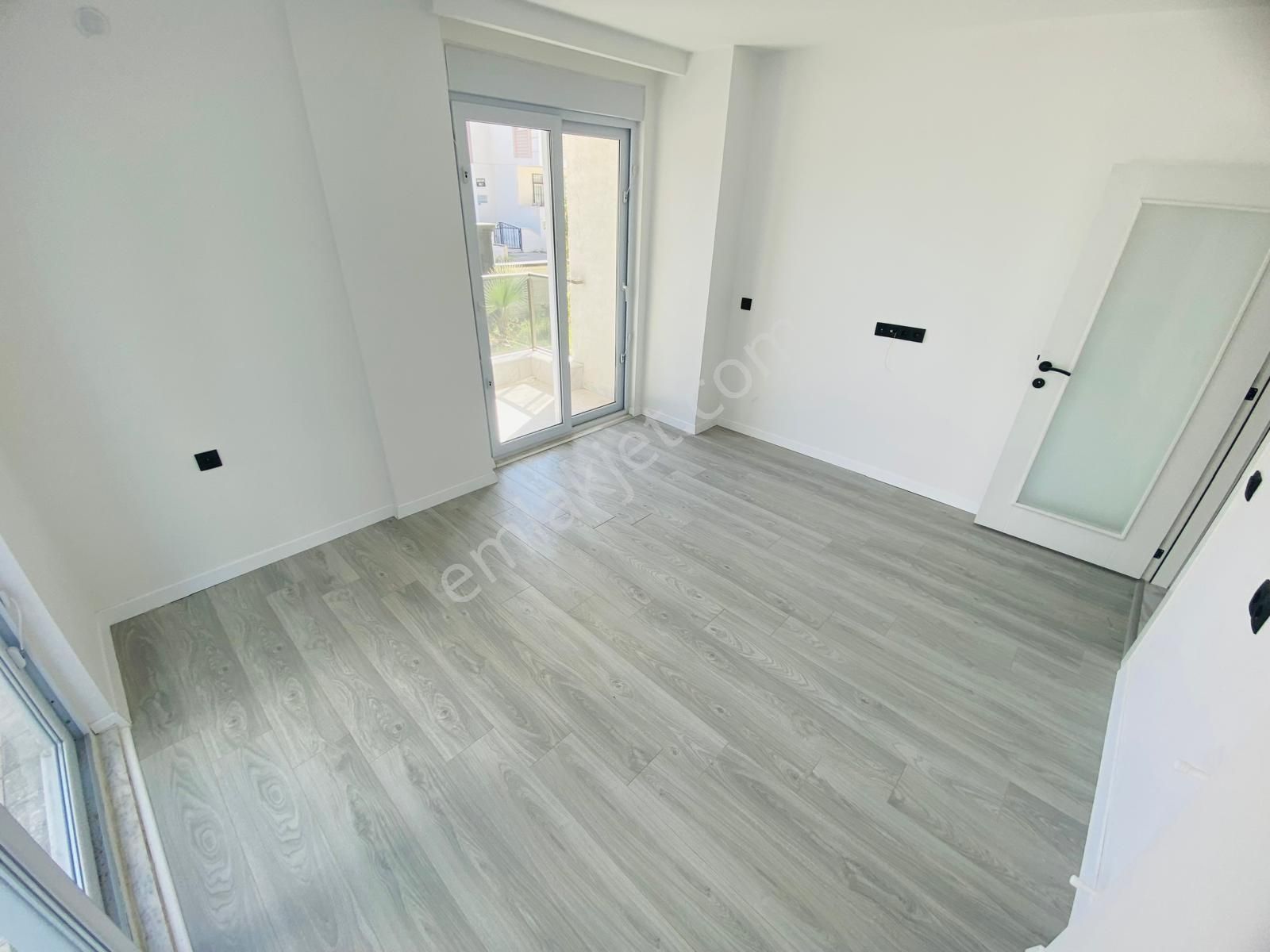 Ayrı Mutfaklı Geniş Keyifli Güney Cephe 2+1 - Görsel 12