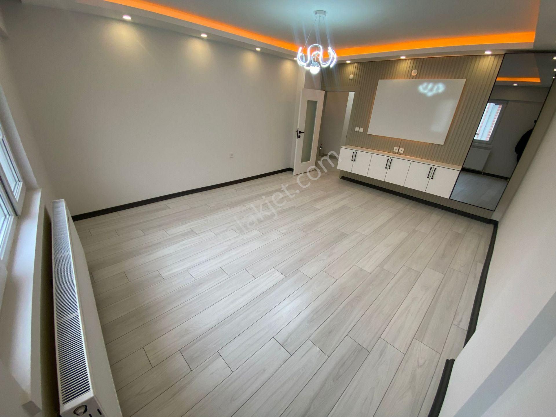 Hayal'den Pınarbaşı Mah'de 3+1 Bağımsız Ara Katta Mekrezi Konumda Lüx Yapılı Daire - Görsel 9