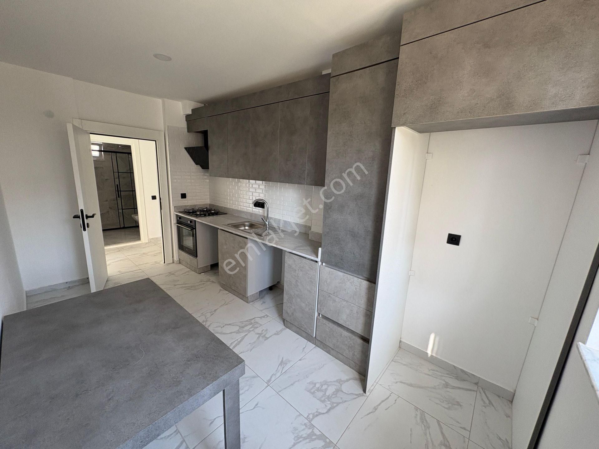 Geniş Sıfır Lüks Ayrı Mutfaklı 2+1