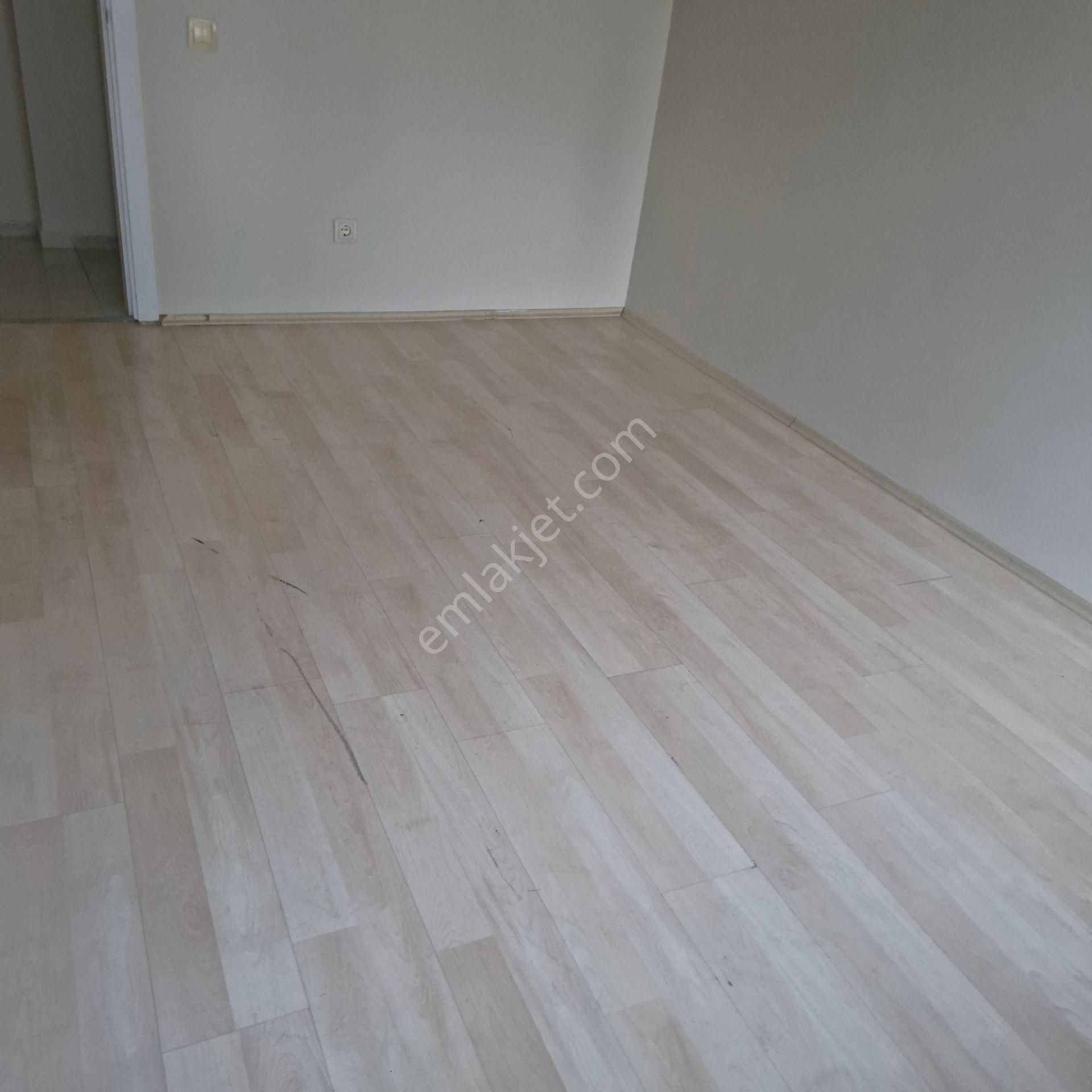 Akşenden Fatih Çapa Küçükhamamda 2.kat 2+1 100m² Full Yapılı - Görsel 14