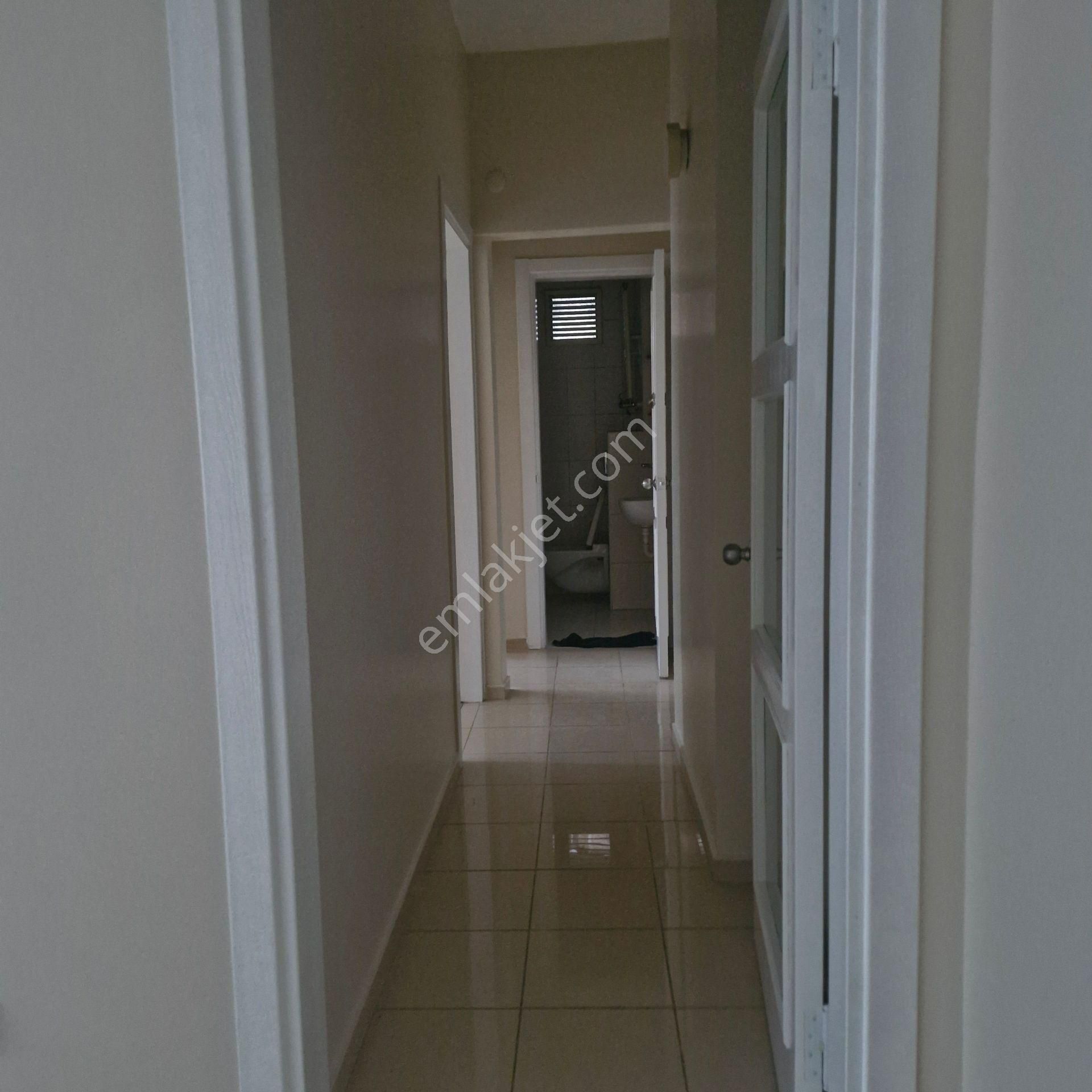Akşenden Fatih Çapa Küçükhamamda 2.kat 2+1 100m² Full Yapılı - Görsel 12