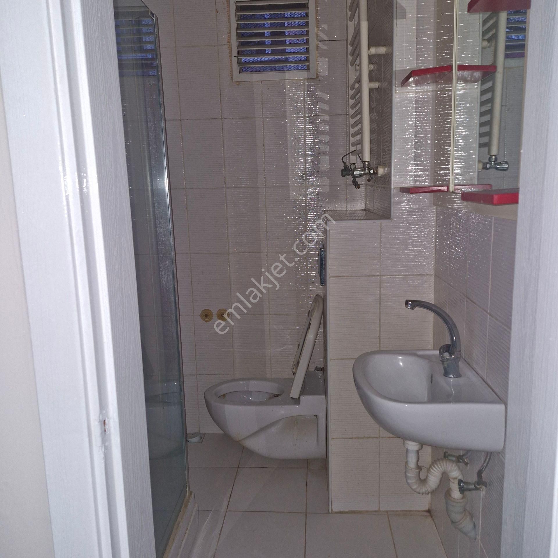 Akşenden Fatih Çapa Küçükhamamda 2.kat 2+1 100m² Full Yapılı - Görsel 18