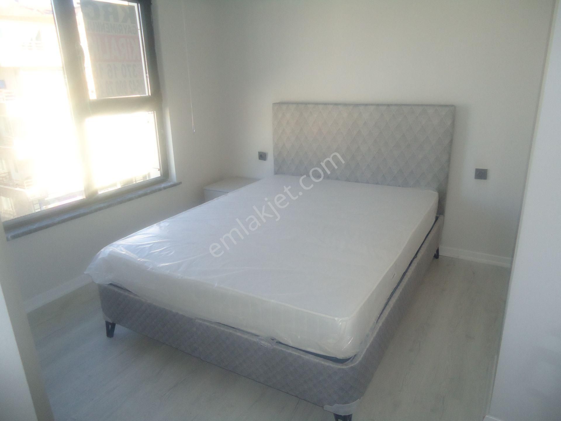 Krc'den Merkezi Konumda Cadde Üzeri Eşyalı Kiralık 1+1 Daire - Görsel 10