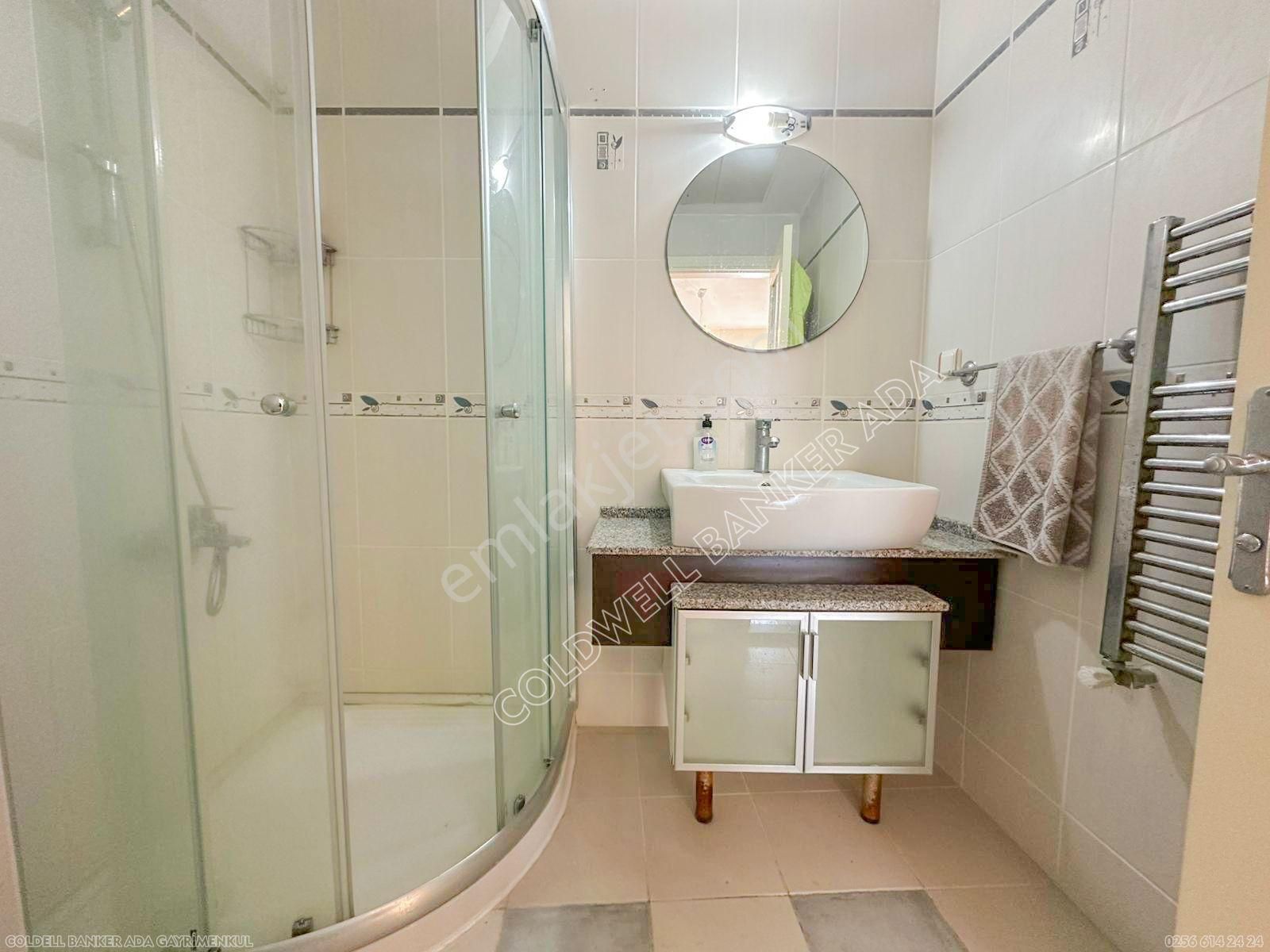 Kuşadası Efe Konakları'nda Deniz Manzaralı Eşyalı Tripleks Villa - Görsel 32