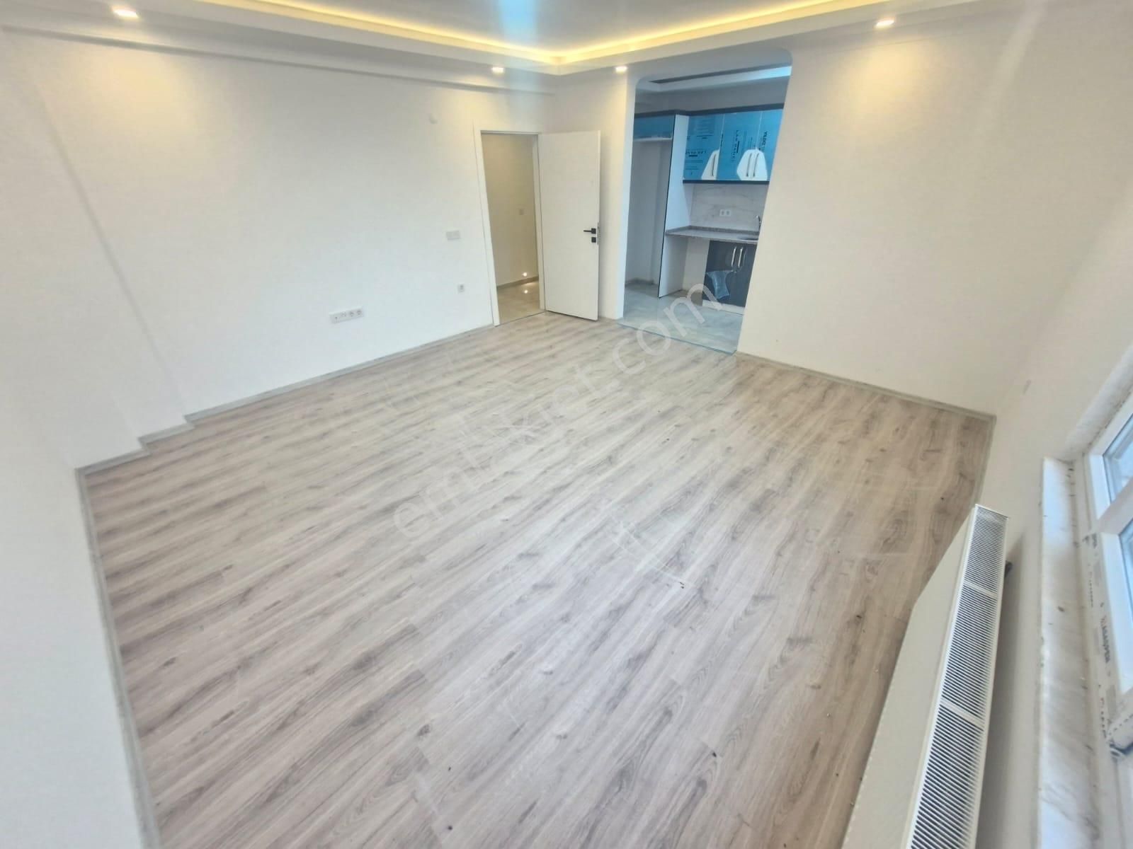 Çarşı Merkezinde Muhteşem Doğalgazlı 2+1 Satılık Daire - Görsel 16