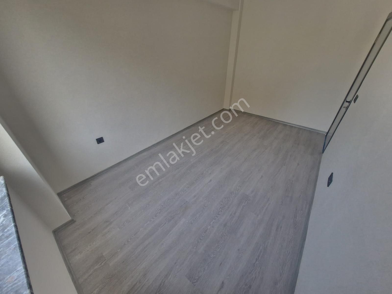 Merkezi Konumda 1+1 Mükemmel Satılık Daireler - Görsel 25
