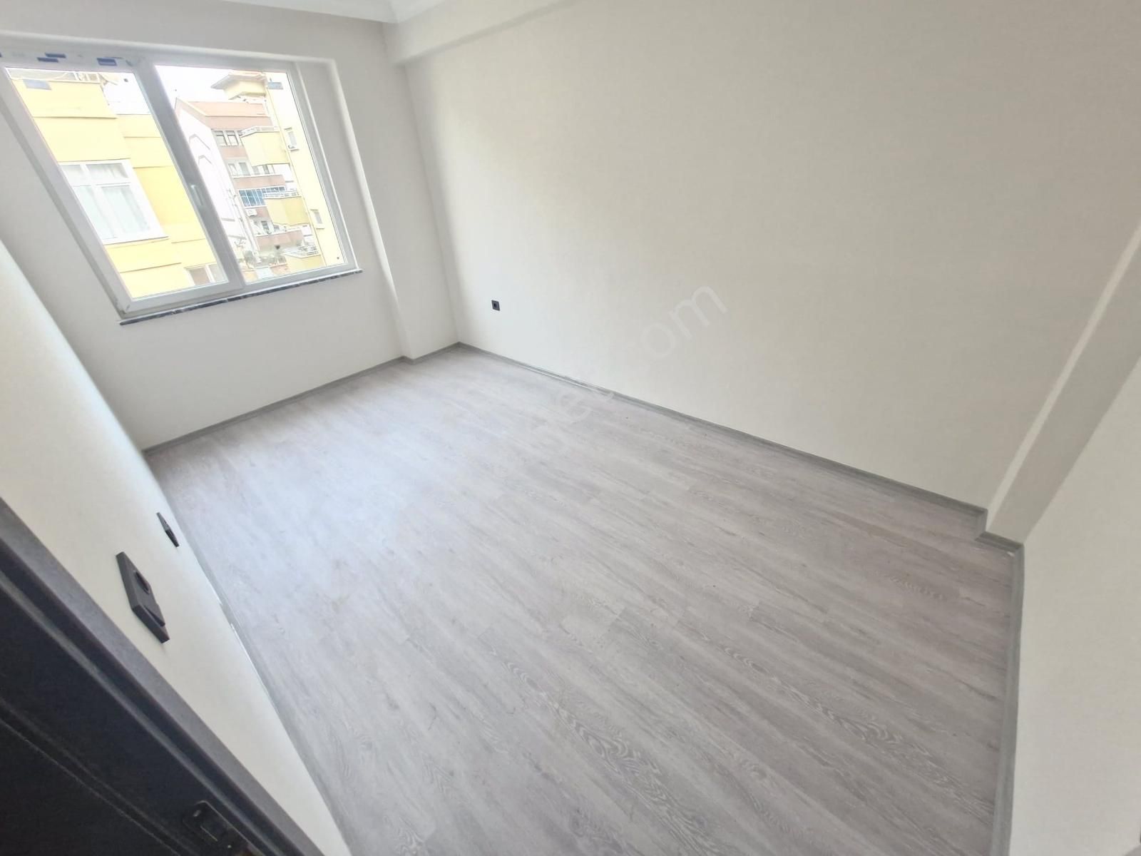 Merkezi Konumda 1+1 Mükemmel Satılık Daireler - Görsel 15