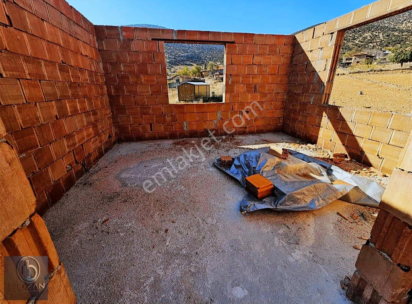 Korkuteli Beğiş Köyünde Satılık Tarla - Görsel 9