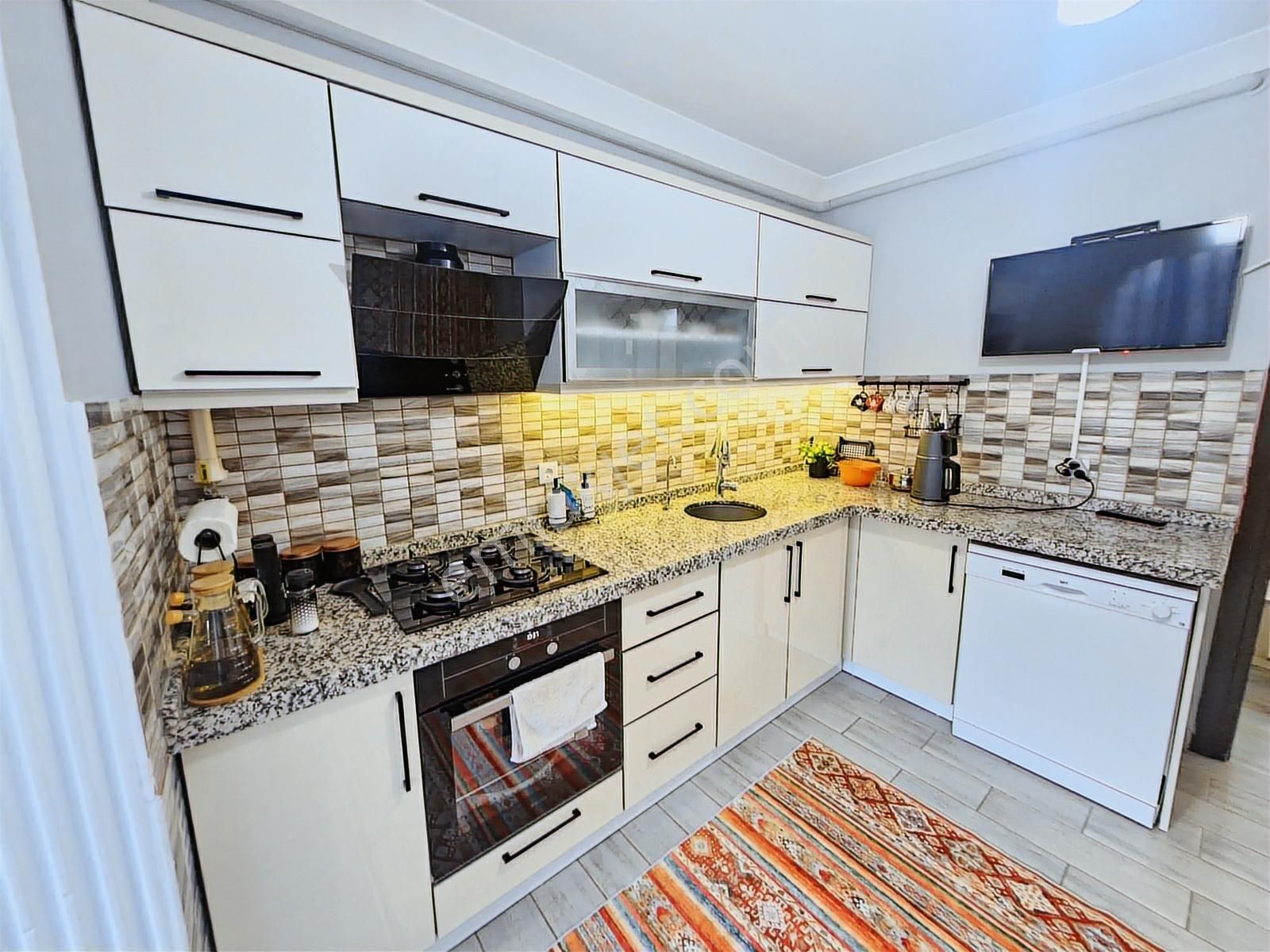 Huzur'dan Geniş Ferah Kullanışlı 2+1 Satılık Daire - Görsel 21