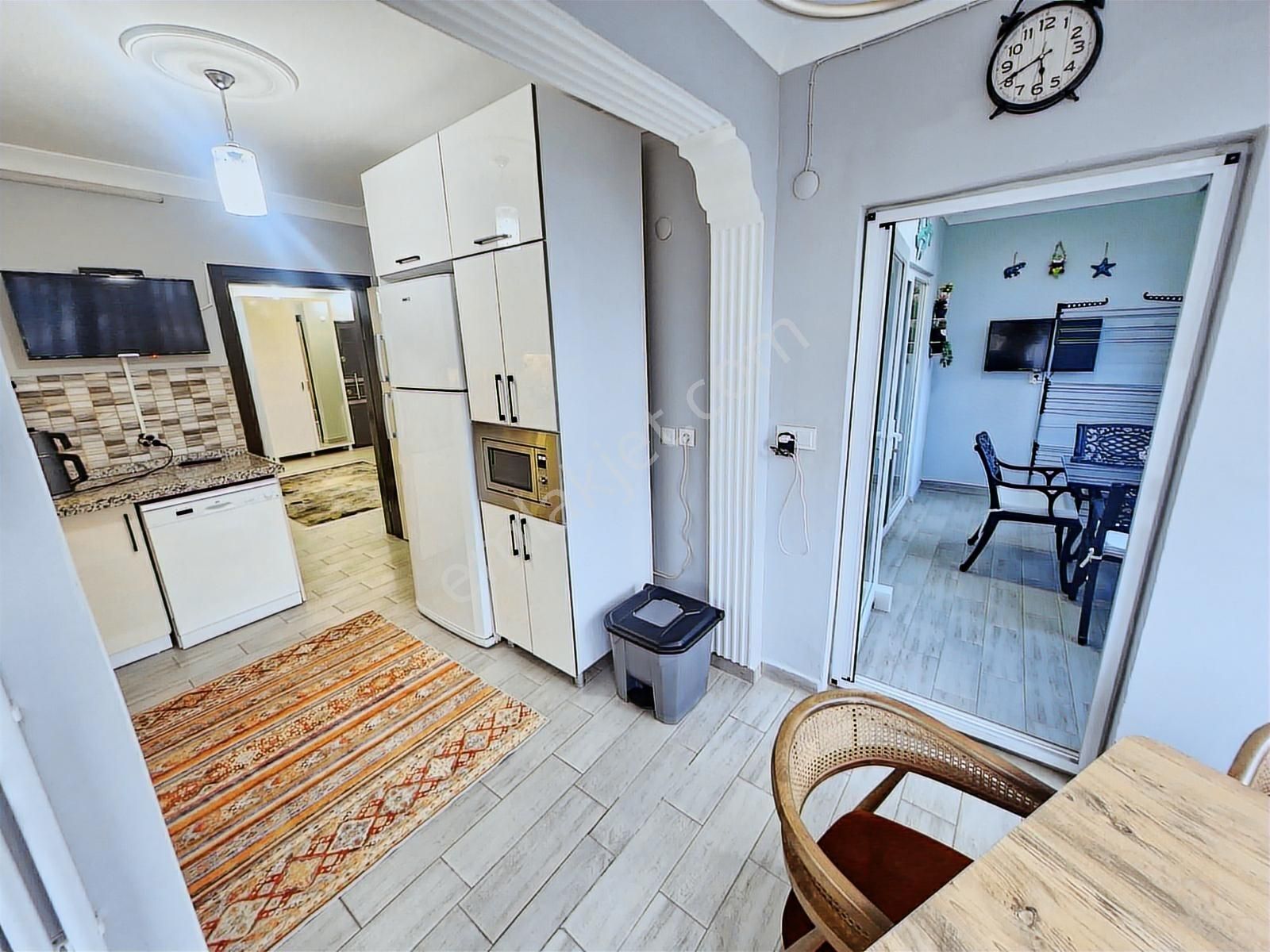 Huzur'dan Geniş Ferah Kullanışlı 2+1 Satılık Daire - Görsel 22