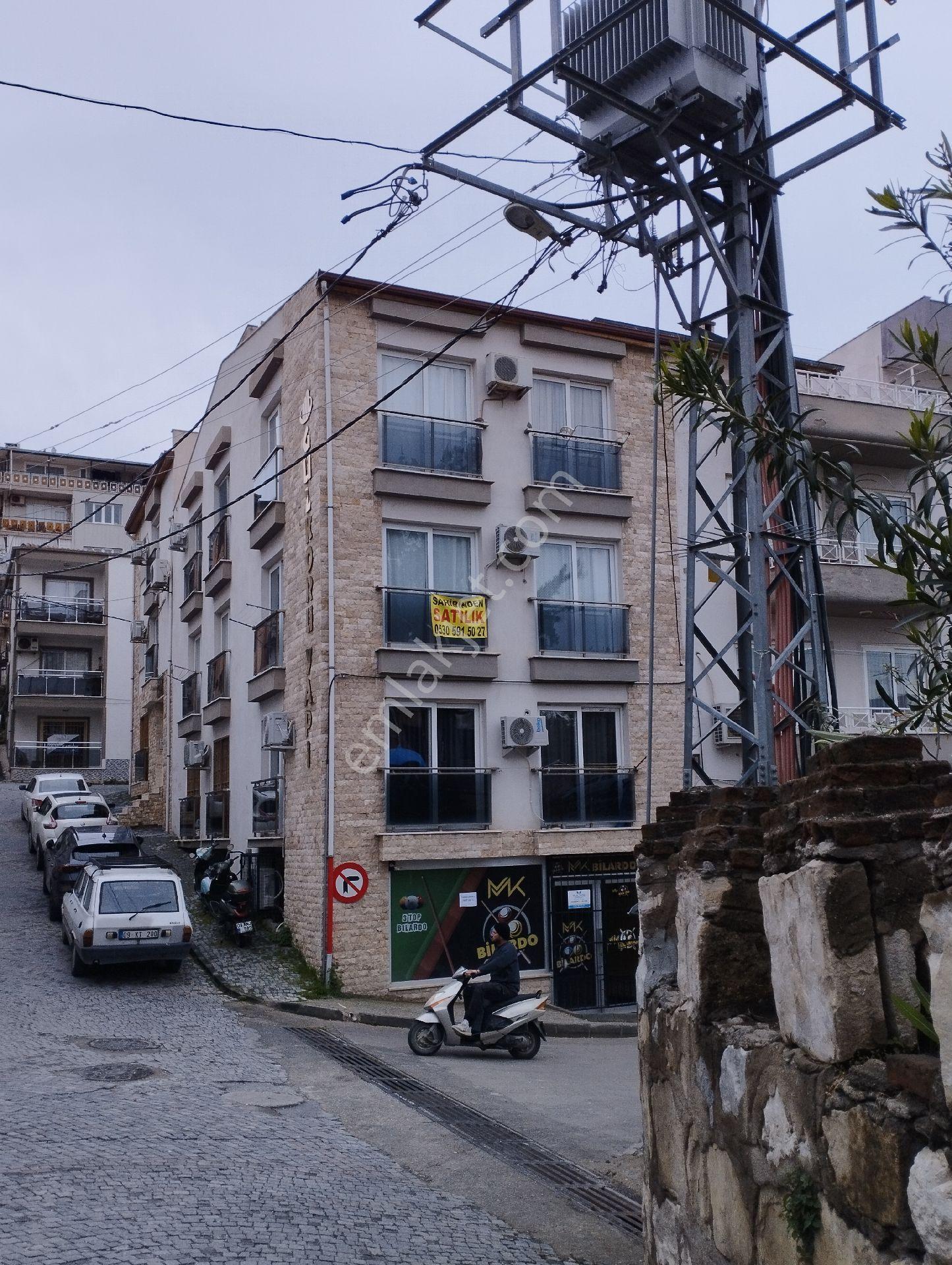 Kuşadası Limanına 100mt Mesafede Ful Deniz Manzaralı 3+1 Daire - Görsel 18