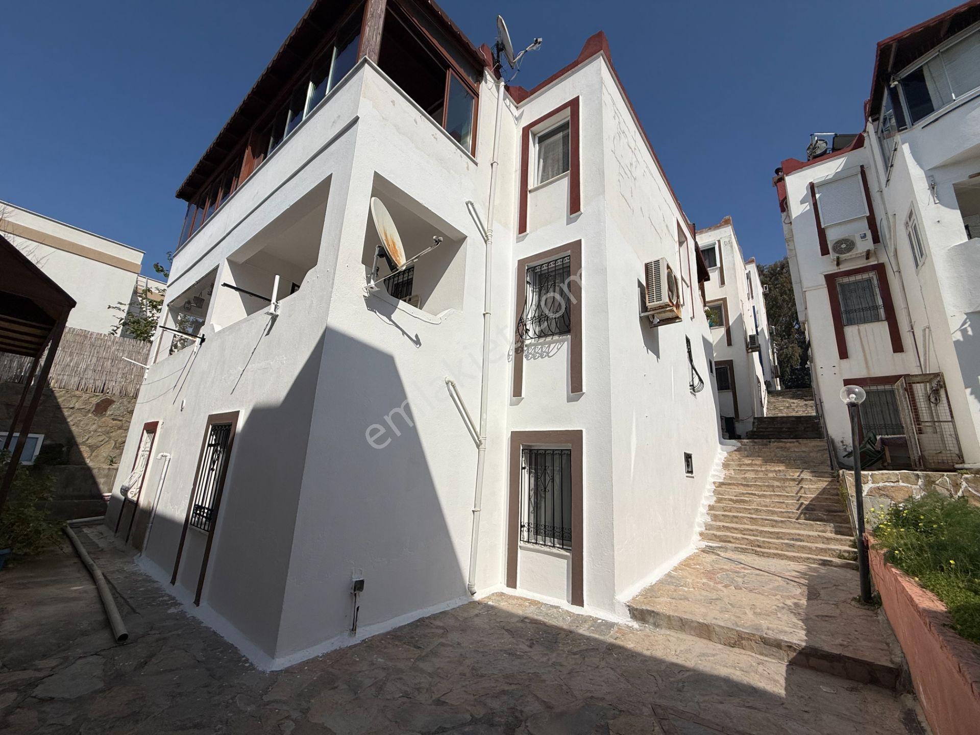 Bodrum Turgutreis Yeni Pazar Yeri Karşısında Kiralık 3+1 Kiralık Dubleks Daire