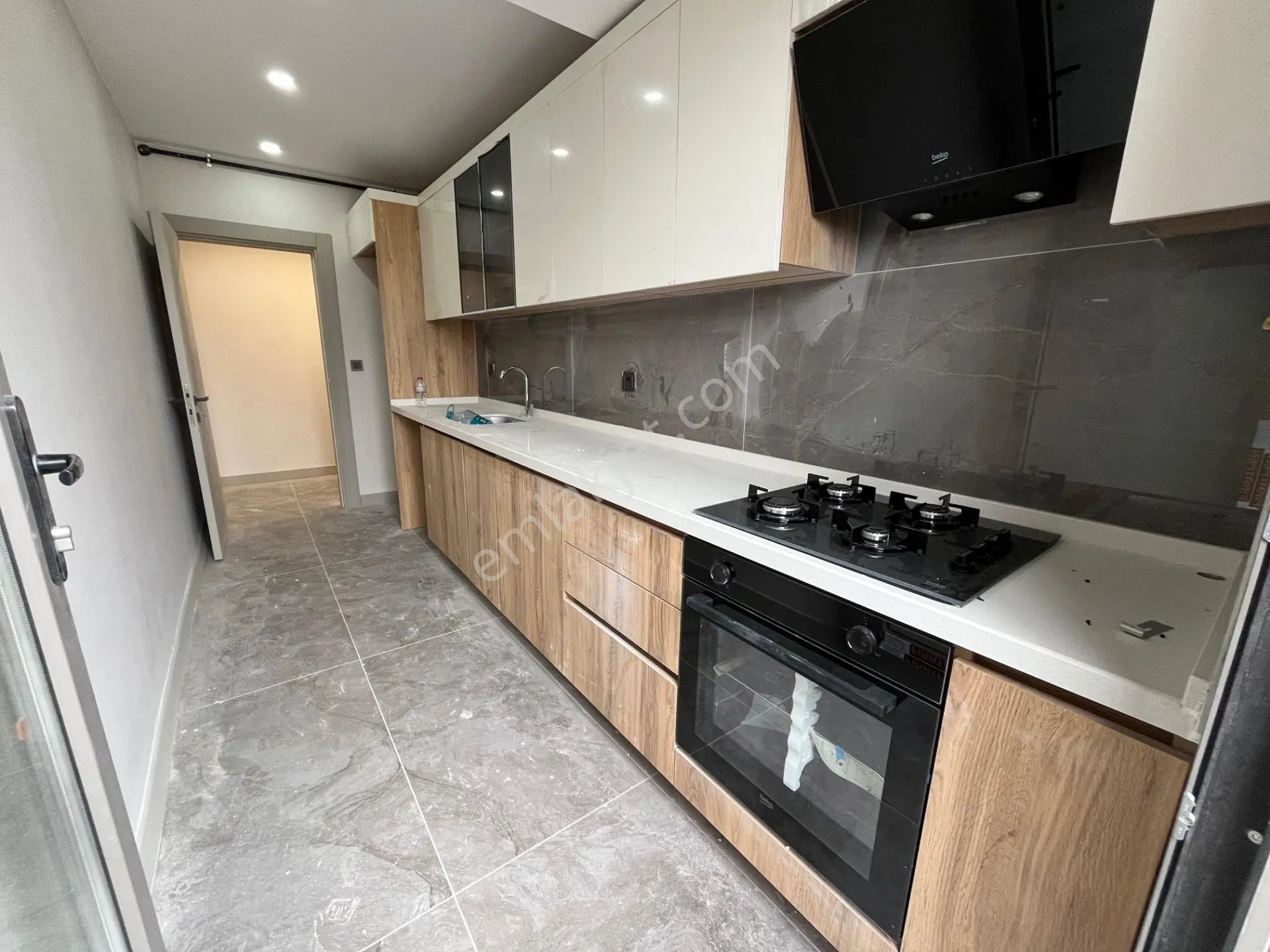Loft'tan İnönü'de Kapalı Otoparklı Lüks 4.normal Kat Daire