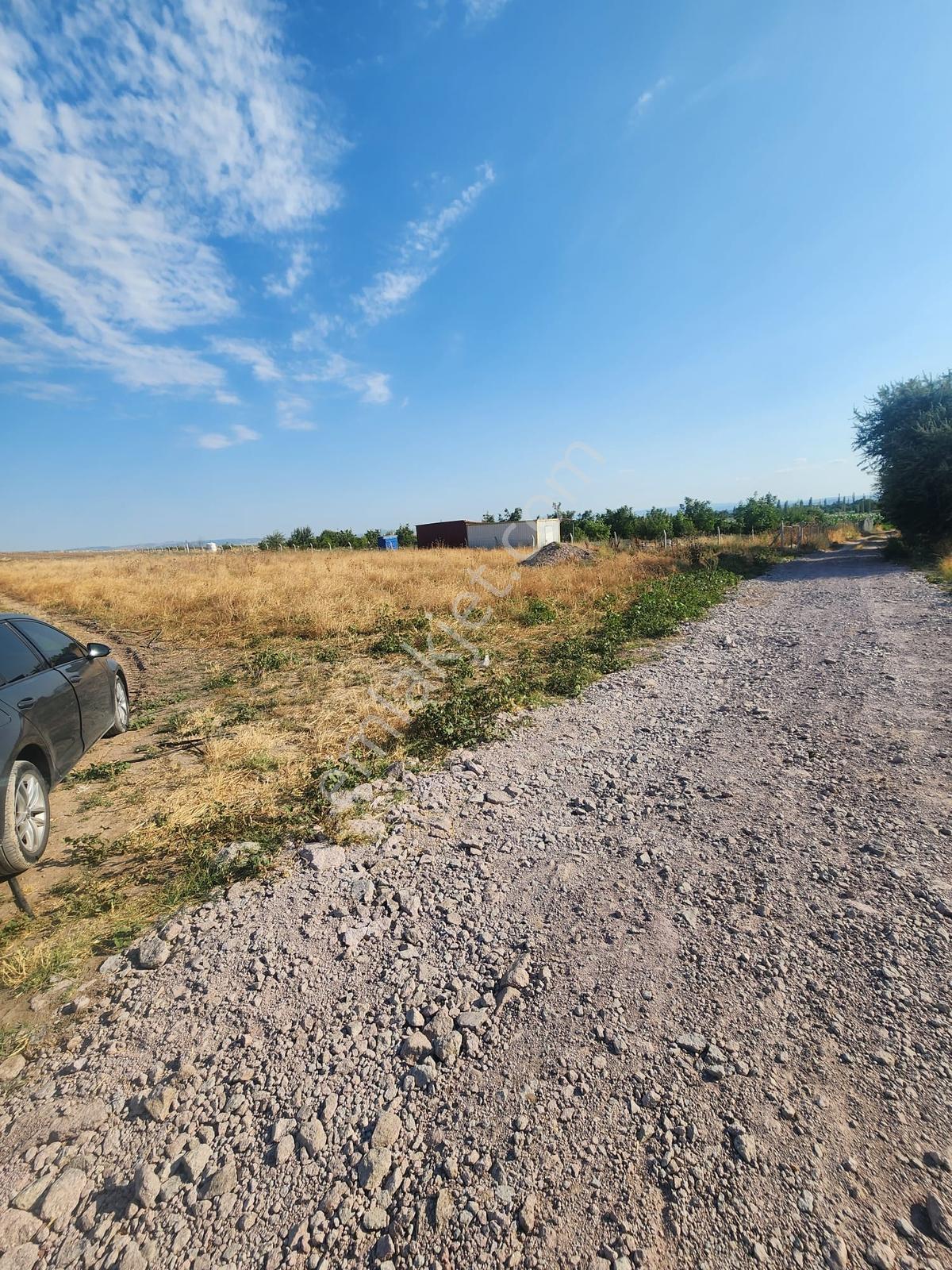 Yönden Köselerde Merkeze Yakın Sondaj Ve Yolu Olan Tarla - Görsel 10
