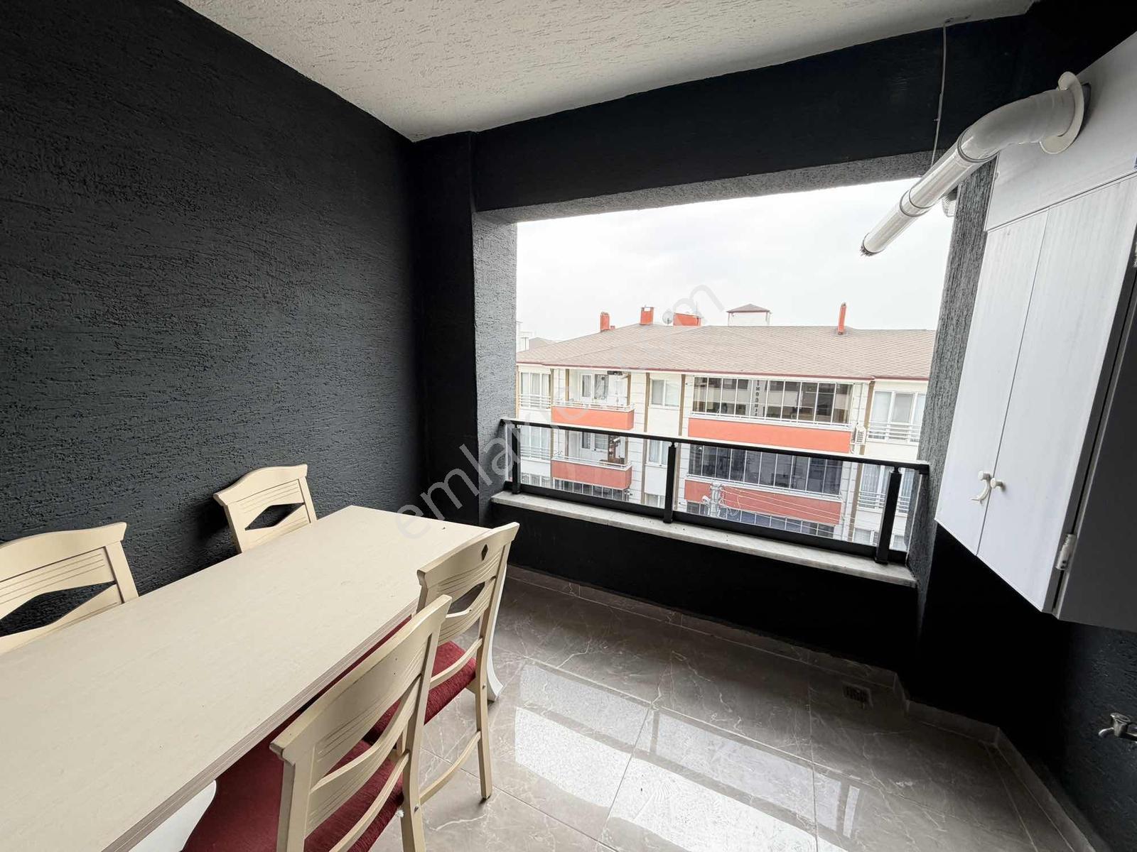 Emlak Evim Yeni Mah. Full Eşyalı 3+1 Kiralık Daire - Görsel 4