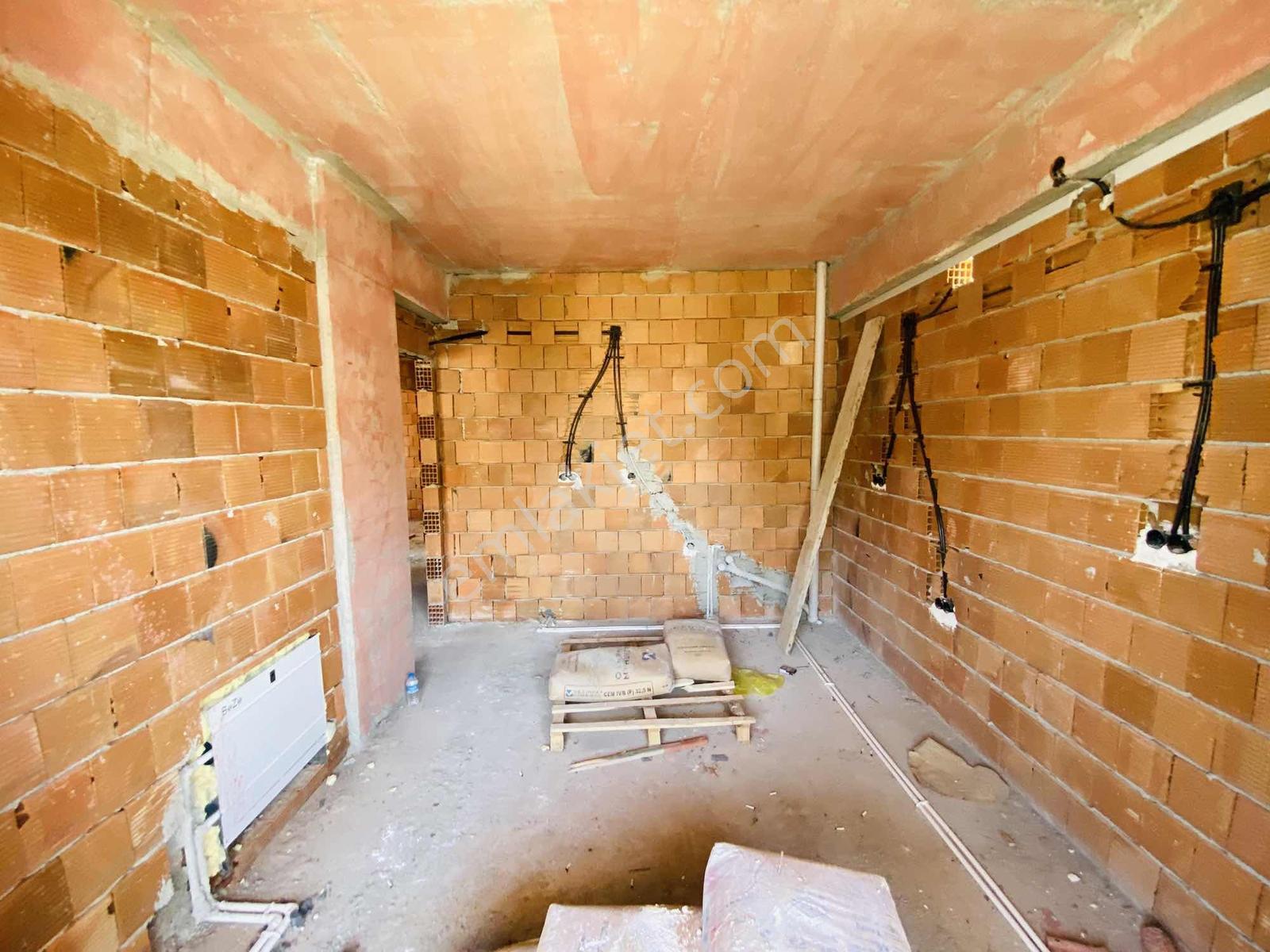 Adapazarı Sakarya Mah Köseoğlu Cami Yanı 115m2 3+1süper Daireler - Görsel 3