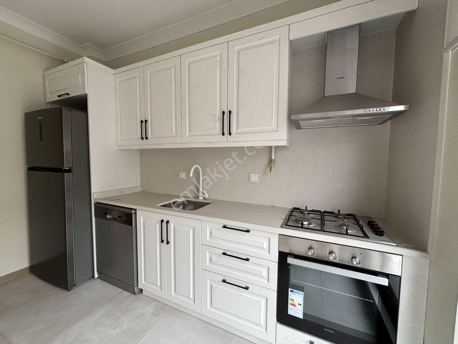 Cedidiye Mahallesi Efea Rezidans’ta 2+1 128 M² Eşyalı Kiralık Ara Kat Daire - Görsel 17