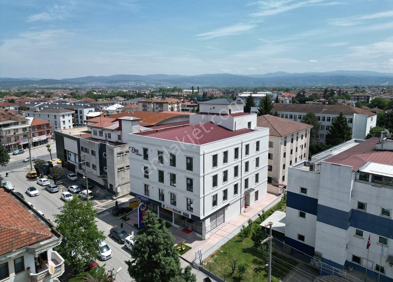 Cedidiye Mahallesi Efea Rezidans’ta 2+1 128 M² Eşyalı Kiralık Ara Kat Daire - Görsel 3