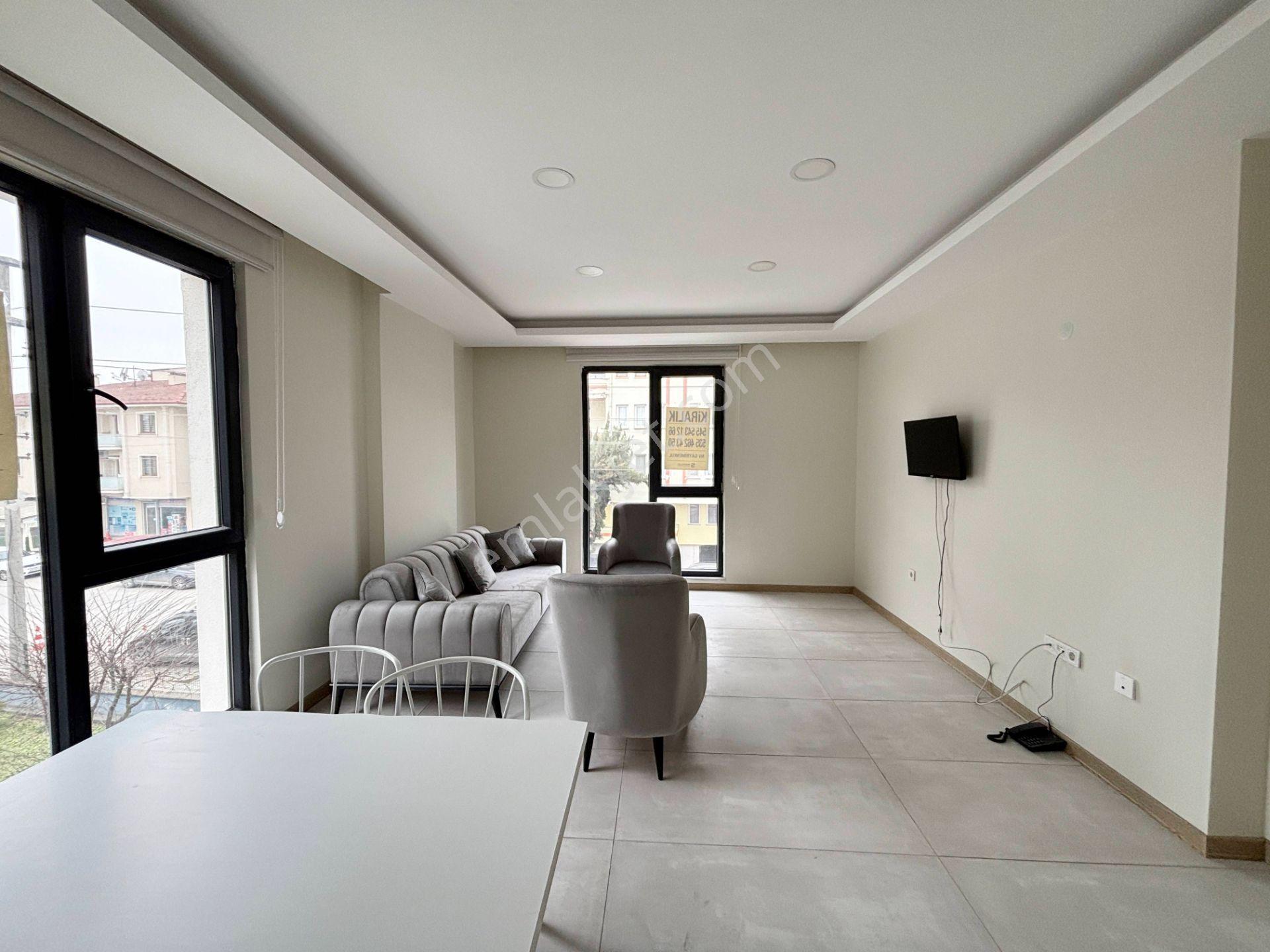 Cedidiye Mahallesi Efea Rezidans’ta 2+1 128 M² Eşyalı Kiralık Ara Kat Daire - Görsel 8