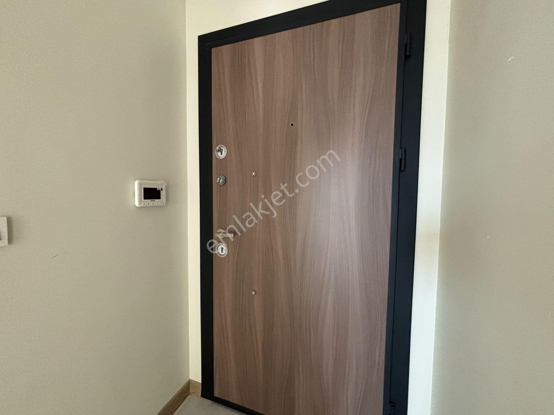 Cedidiye Mahallesi Efea Rezidans’ta 2+1 128 M² Eşyalı Kiralık Ara Kat Daire - Görsel 27