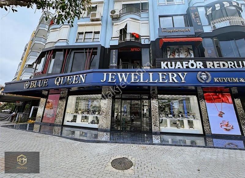 Alanya Ana Cadde Üzeri Devren Kiralık Kuyumcu - 450 M²