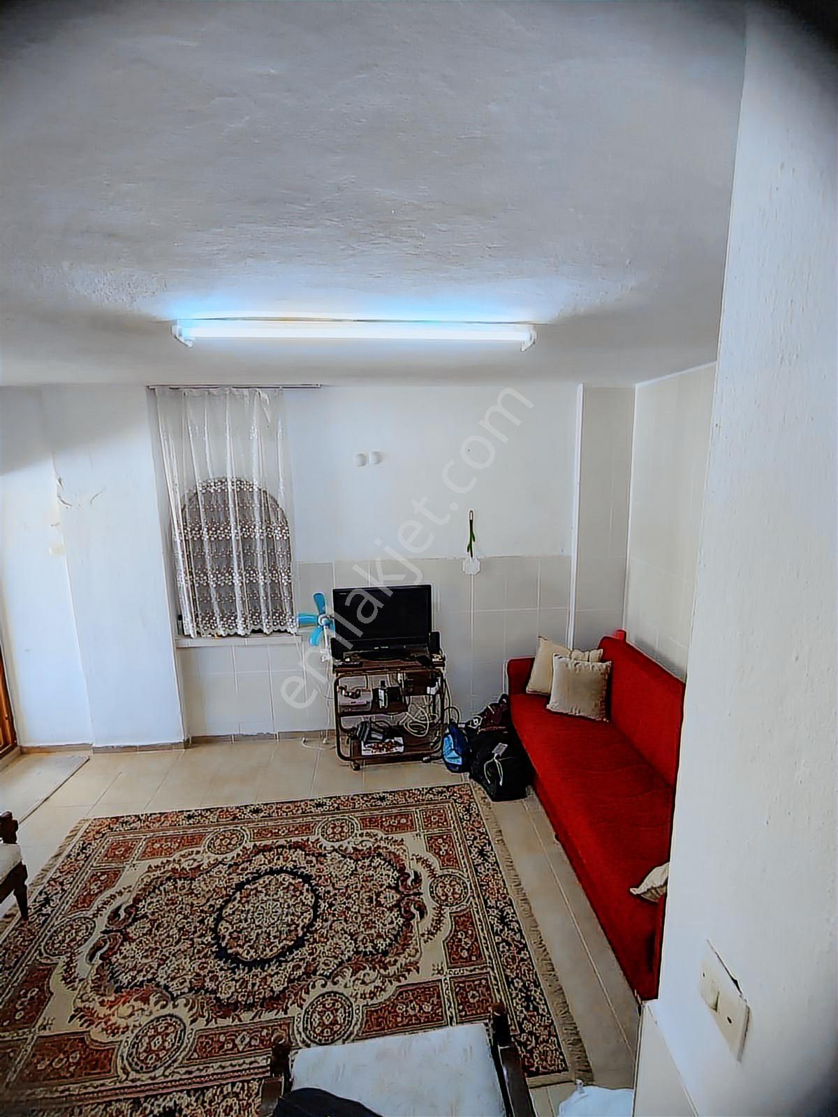 Çeşme Germiyan Burcu Sitesi'nde İki Bahçeli Dubleks Yazlık - Görsel 9