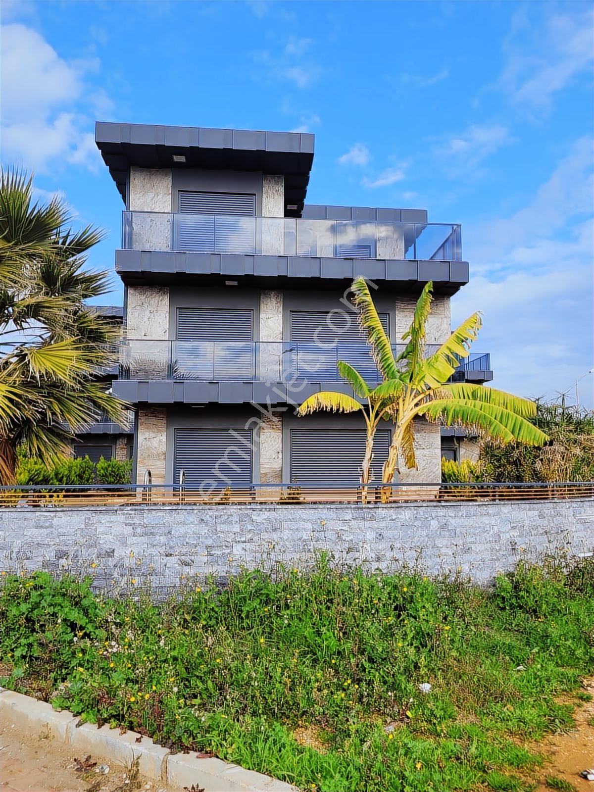 Denize Sıfır Konumda, Her Odadan Deniz Gören Havuzlu Lüks Villa - Görsel 4