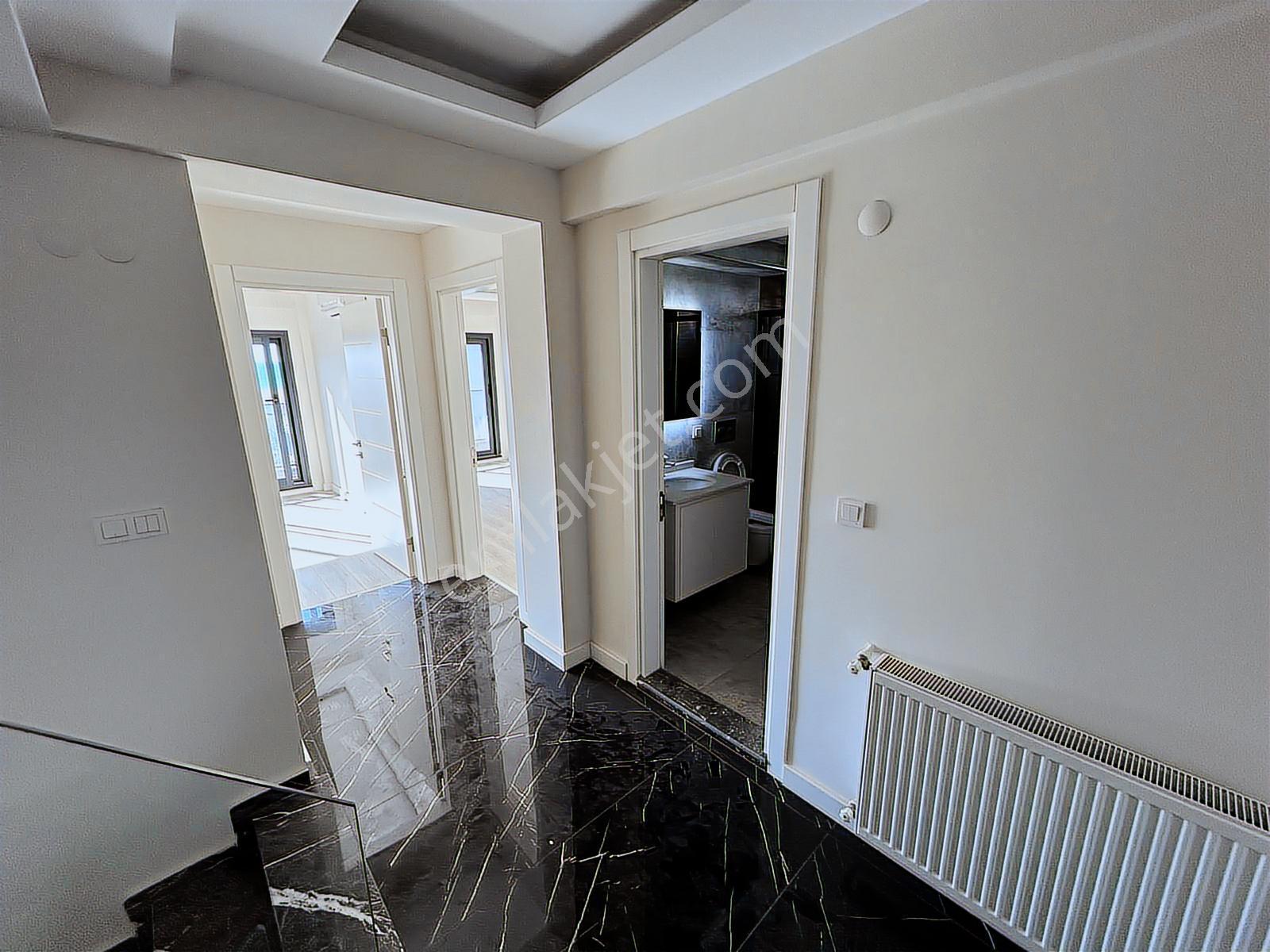 Denize Sıfır Konumda, Her Odadan Deniz Gören Havuzlu Lüks Villa - Görsel 11