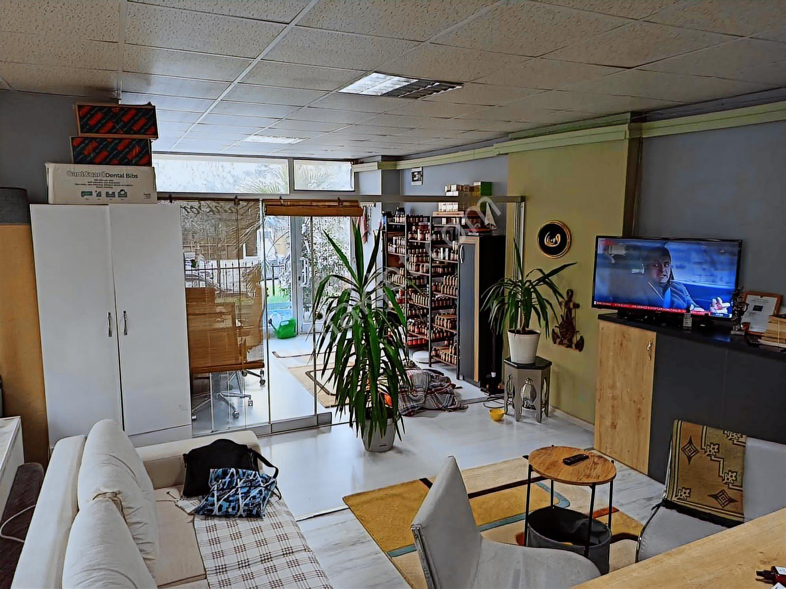 İhsaniye Mahallesinde Fsm'ye Yakın 40 M² Kiracılı Satılık Dükkan - Görsel 10