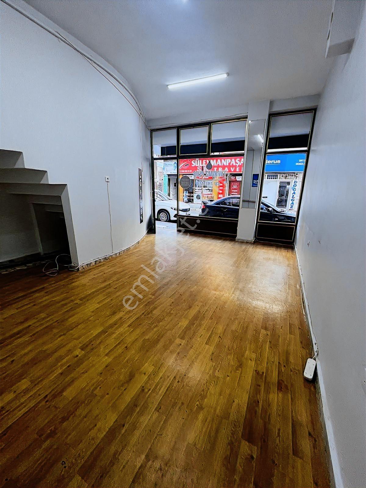 Çarşı Merkezi Peştemalcı Caddesi 35 M² Düz Ayak Kiralık Dükkan