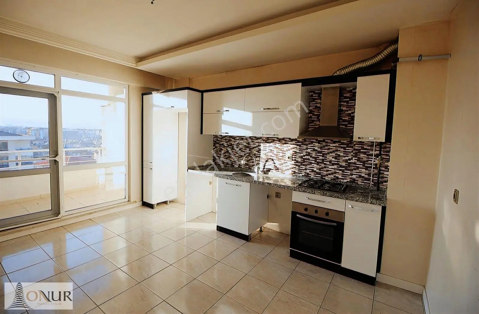 Onur Emlak Akabe Mah.fetih Cad. Ara Kat 3+1 Kiralık Daire - Görsel 13