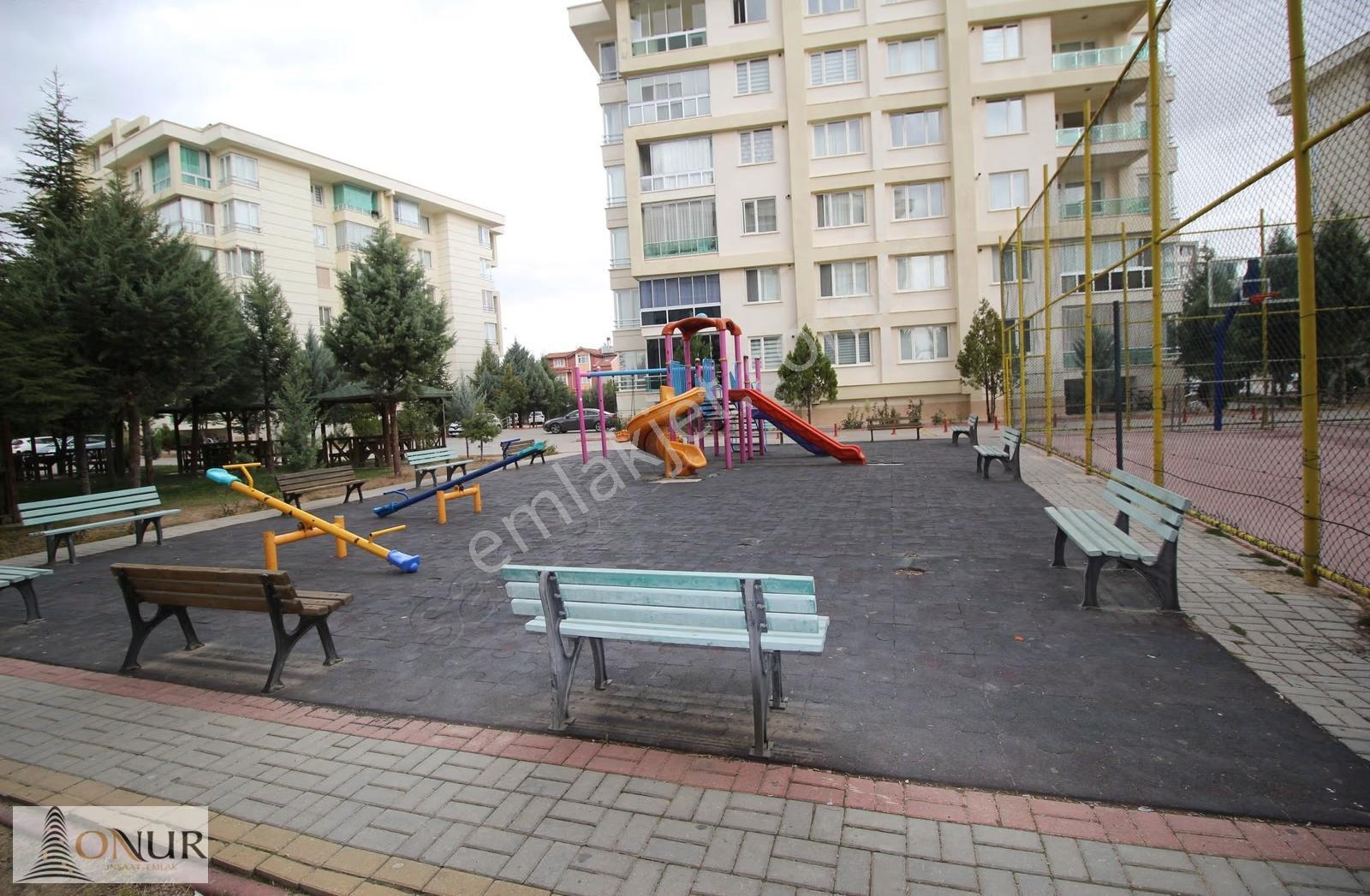 Onur Emlak Güvenpark Nil Sitesi 3+1 Satılık Ara Kat Daire - Görsel 28
