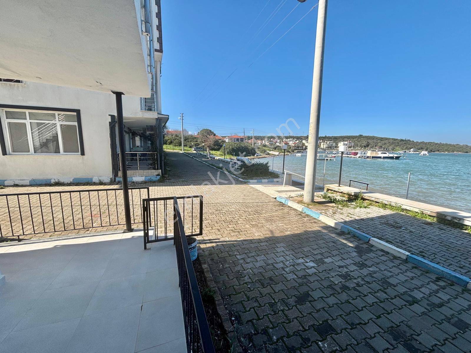 Urla Özbek Eğriliman'da Site İçi Deniz İle İçiçe Tadilatlı Daire - Görsel 27