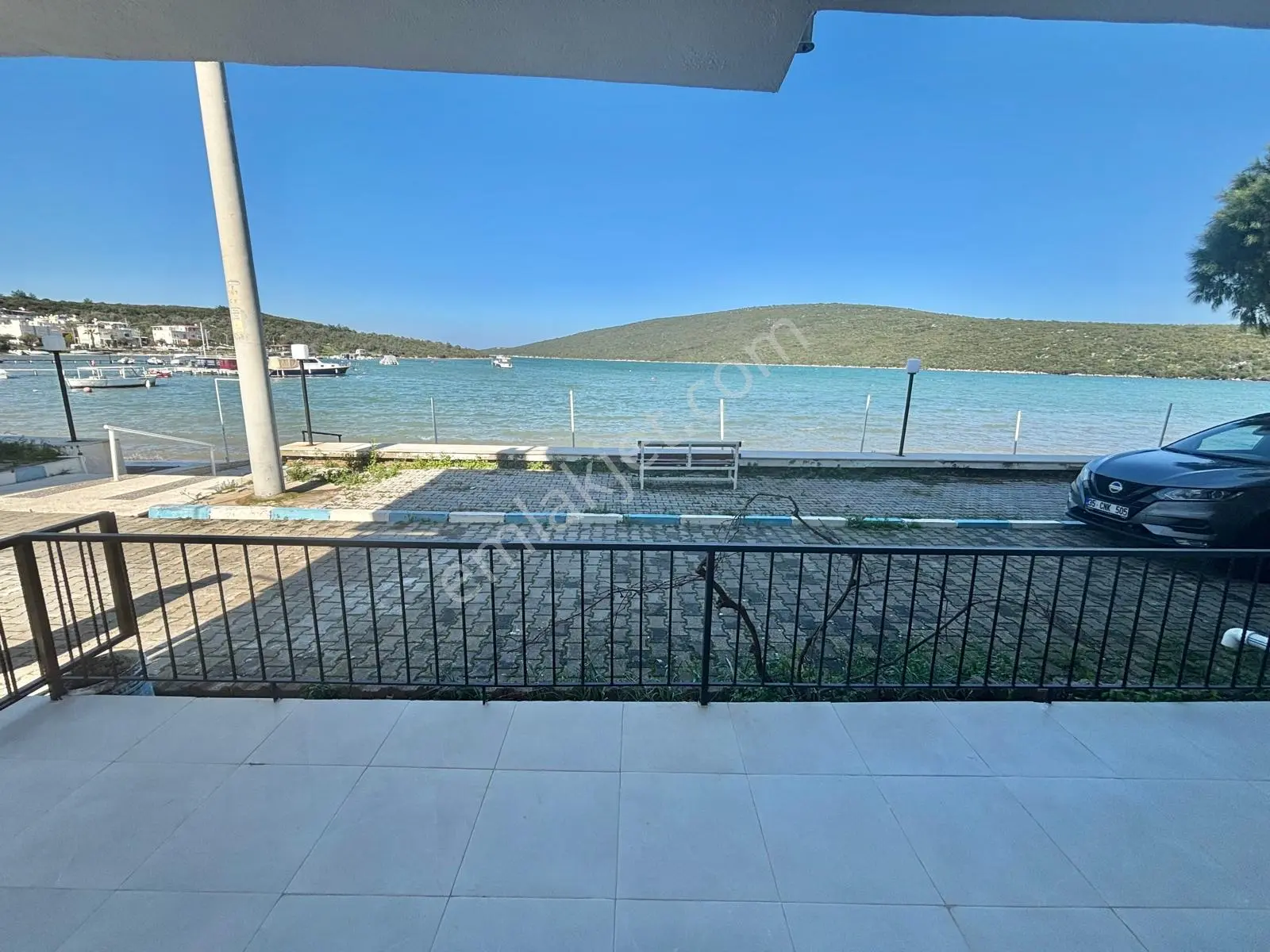 Urla Özbek Eğriliman'da Site İçi Deniz İle İçiçe Tadilatlı Daire - Görsel 3