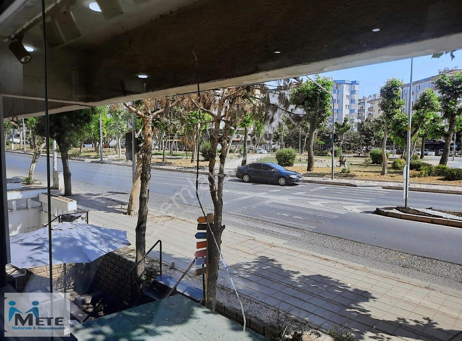 Kız Meslek Salih Omurtak Caddesi Satılık Büro /ofis /mağaza - Görsel 3