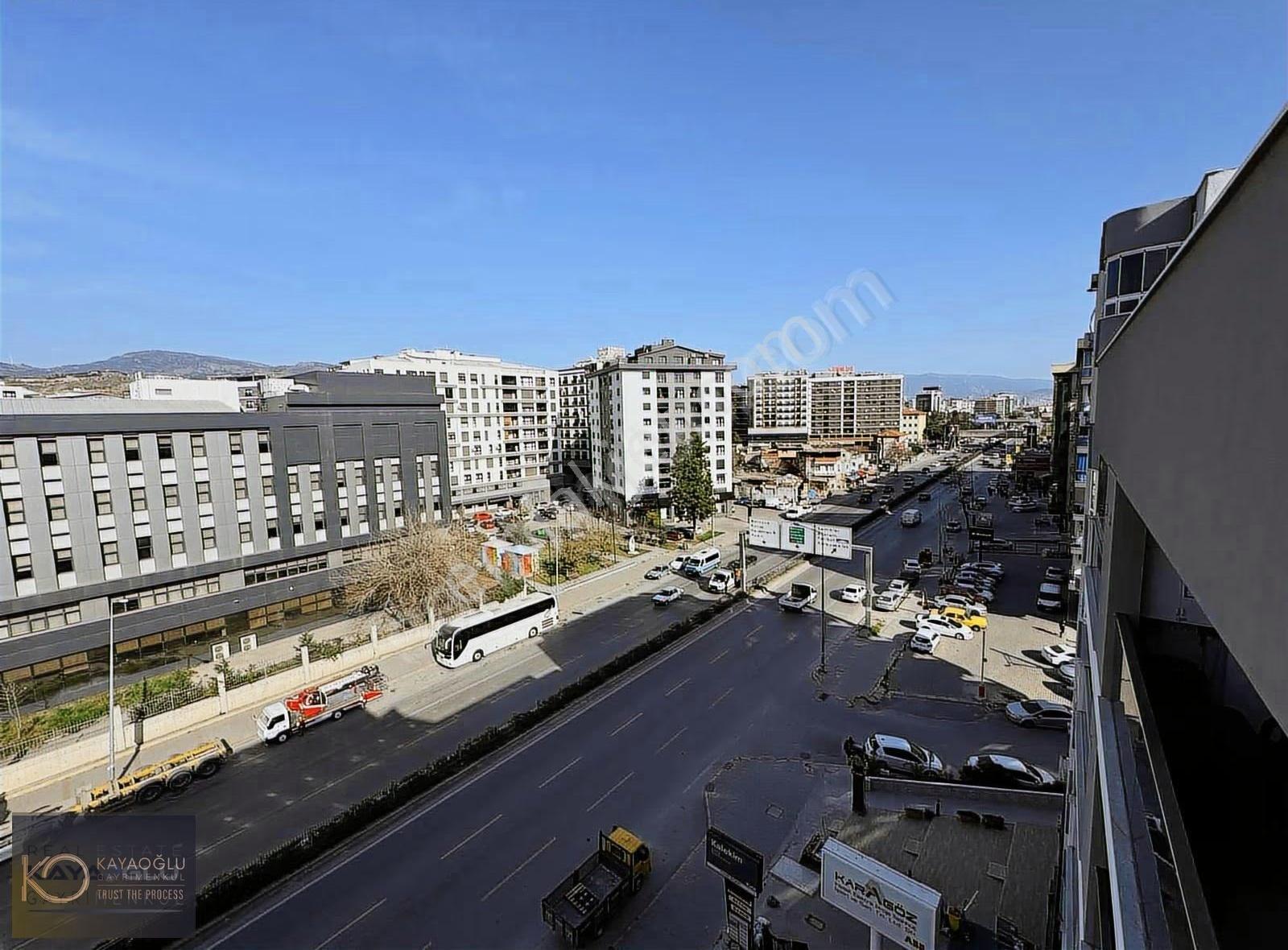 Anadolu Caddesi Üzerinde Ege Üniversitesi Sağlık Bil. Karşısında - Görsel 18