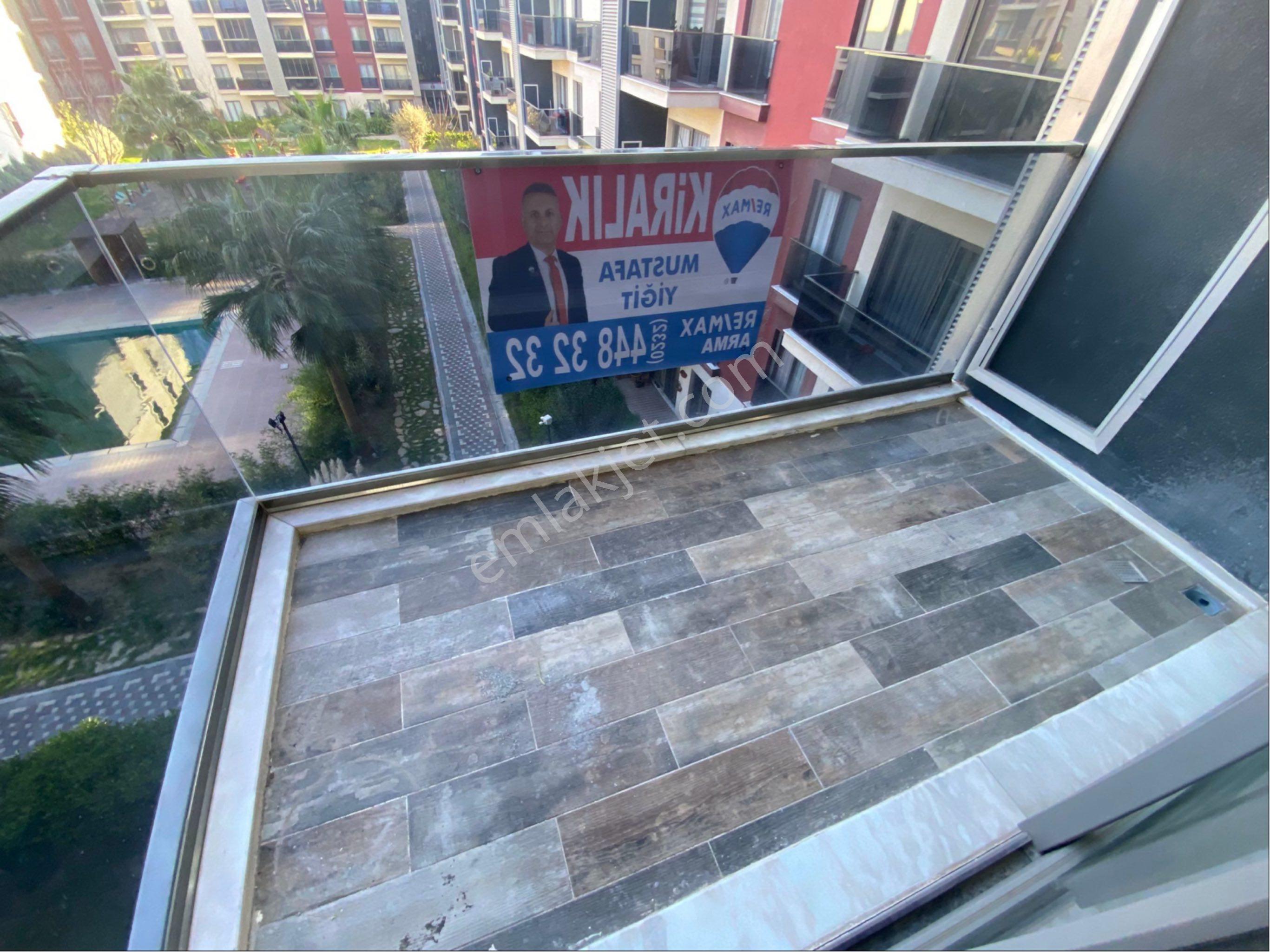 Torbalı Yedieylül Kiralık Havuz Cepheli Ara Kat 1+1 Daire - Görsel 18