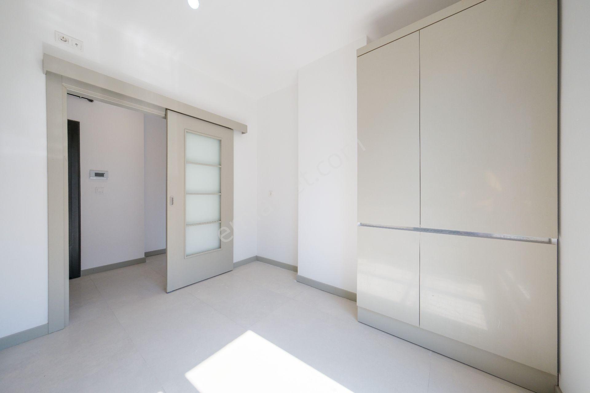 Merdivenköy Yeni İskanlı Binada Geniş 4+2 Satılık Dubleks Daire - Görsel 11