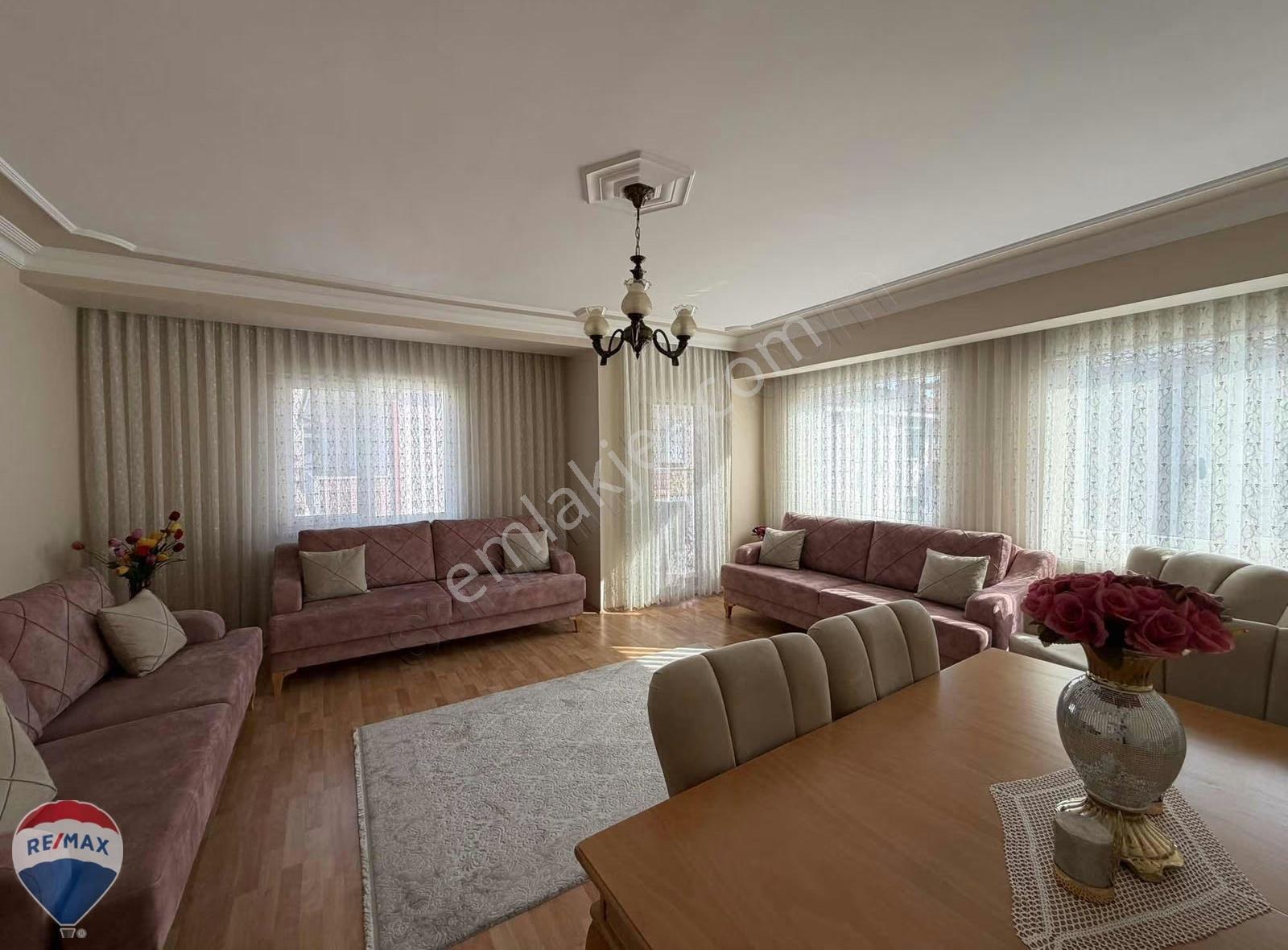 Remax Mavi'den Agora Avm Civarında Satılık 4+1 Garajlı Daire - Görsel 18
