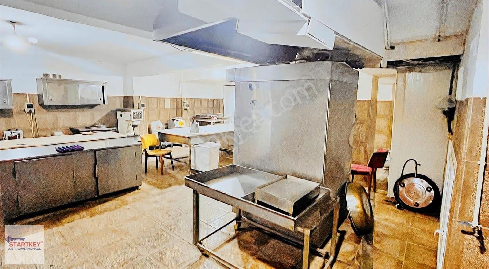 Karşıyaka Şemikler'de Satılık 235 M2 Dükkan - Görsel 15