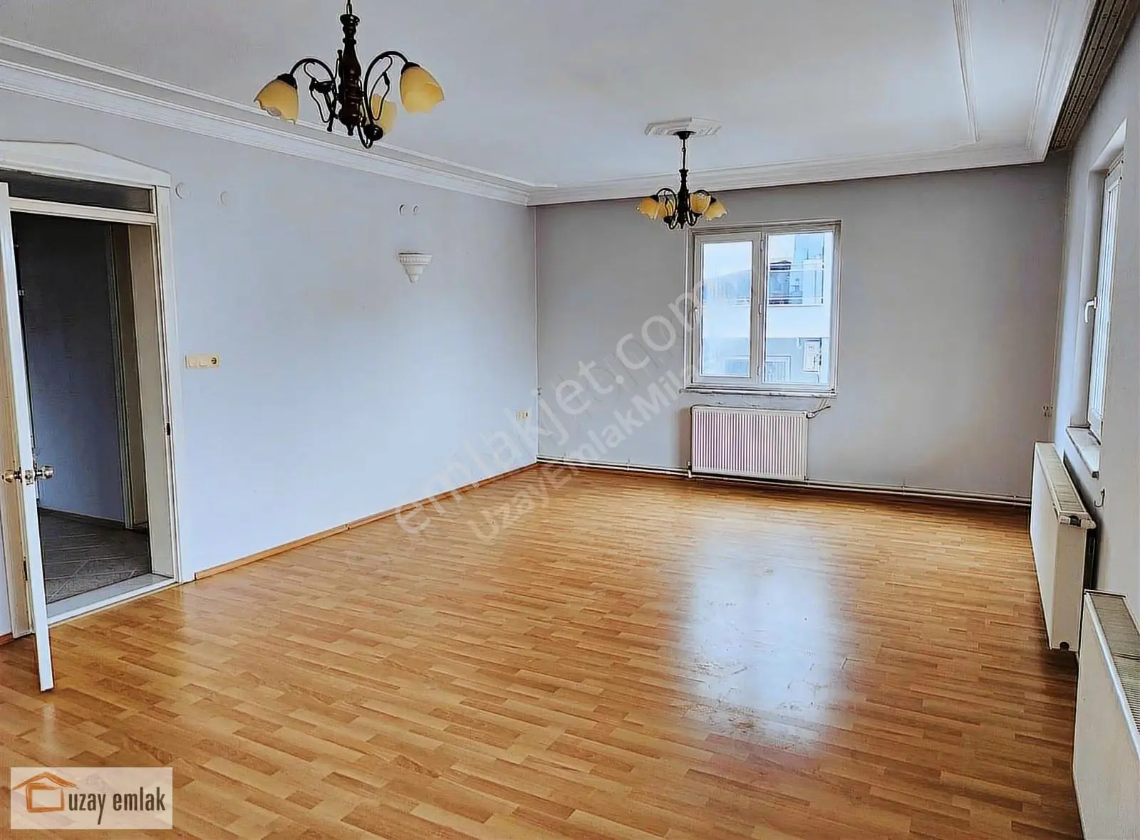 Milas Cumhuriyet Mah. Satılık 3+1 Daire (150m², Doğalgazlı)