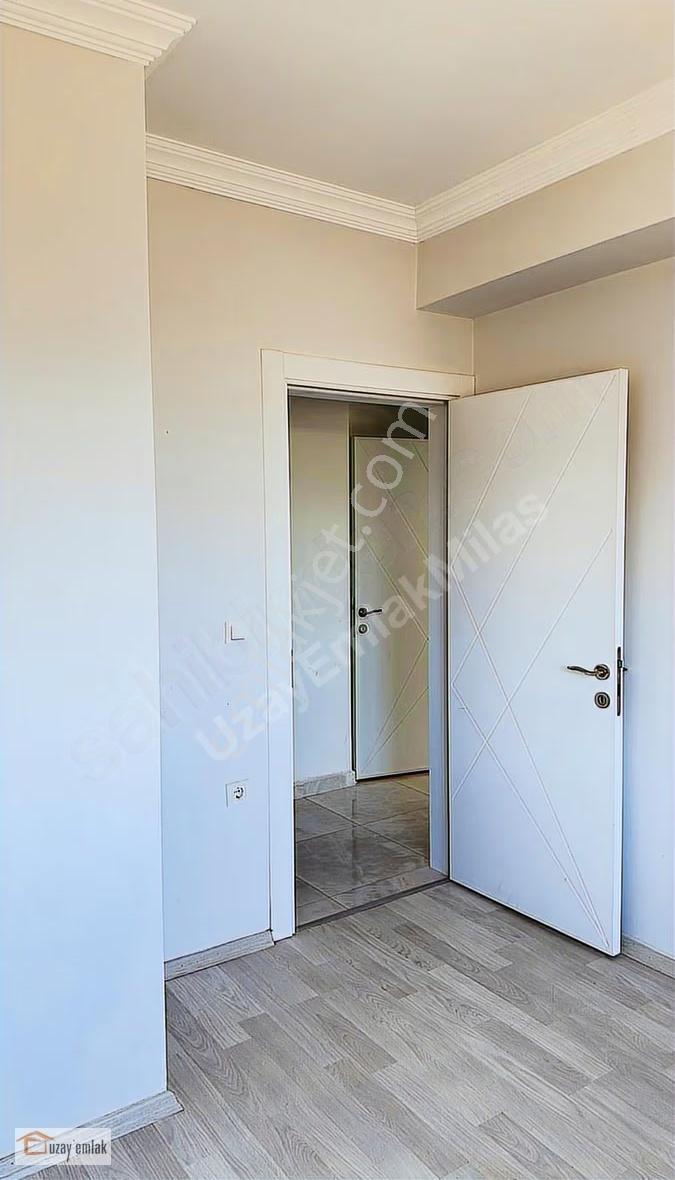 Milas Emek'te Kiralık 1+1 Daire - 40m² Net, Yeni Bina - Görsel 21