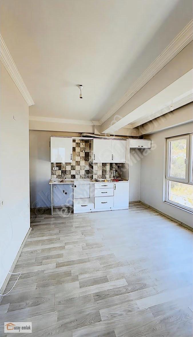 Milas Emek'te Kiralık 1+1 Daire - 40m² Net, Yeni Bina - Görsel 31