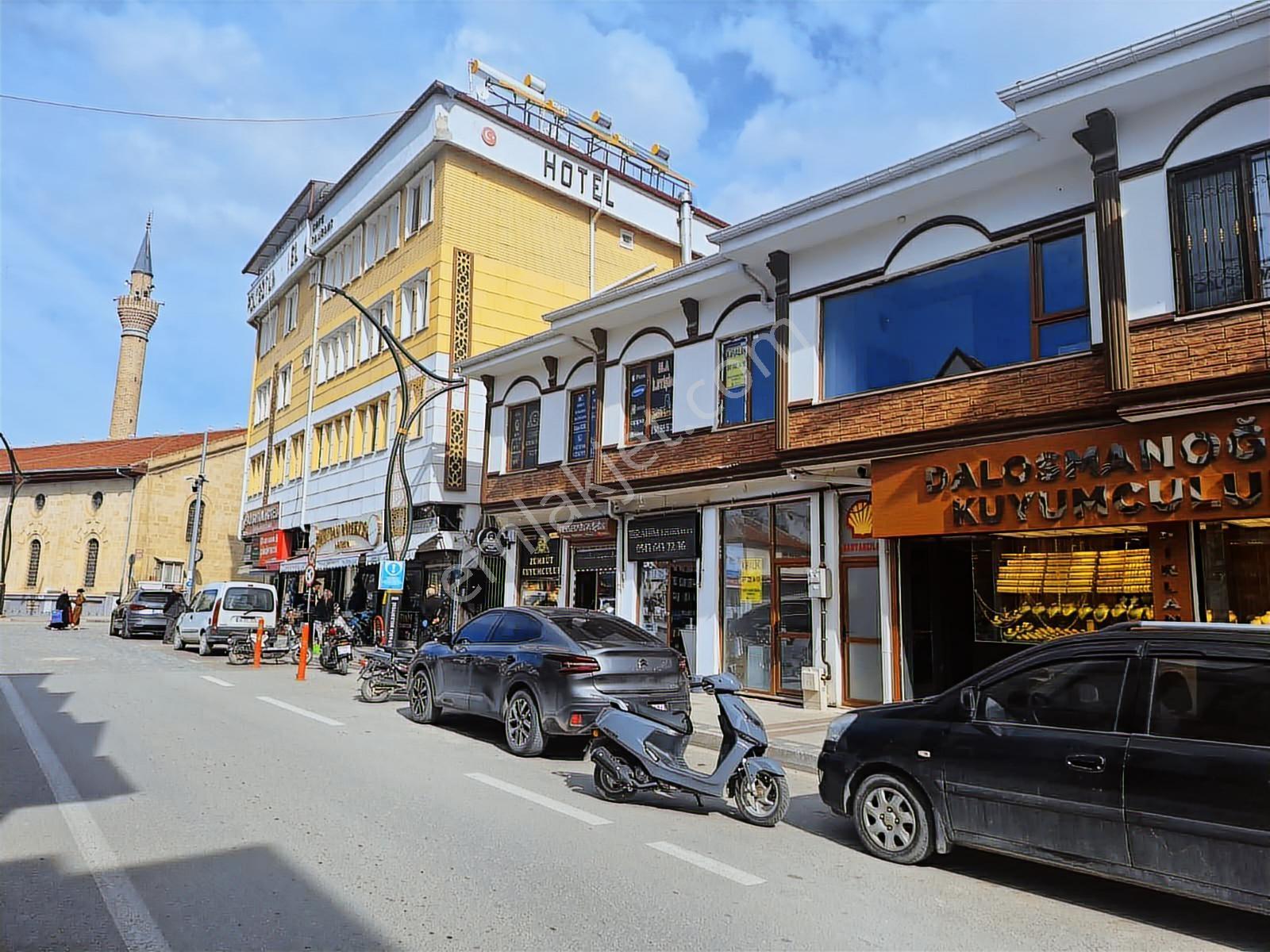 Yaman'dan Bolvadin Çarşı Merkez'de Kiralık Ofis - Görsel 15