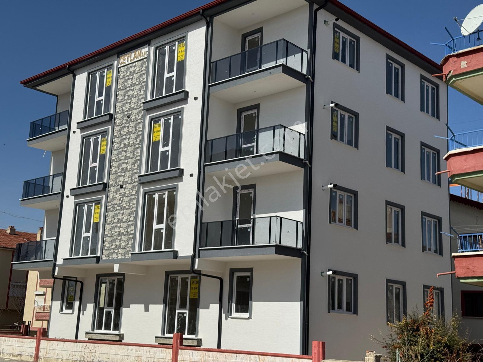 Yaman'dan Bolvadin Bademli Mah. 2 Adet 2+1 Sıfır Daireler - Görsel 6