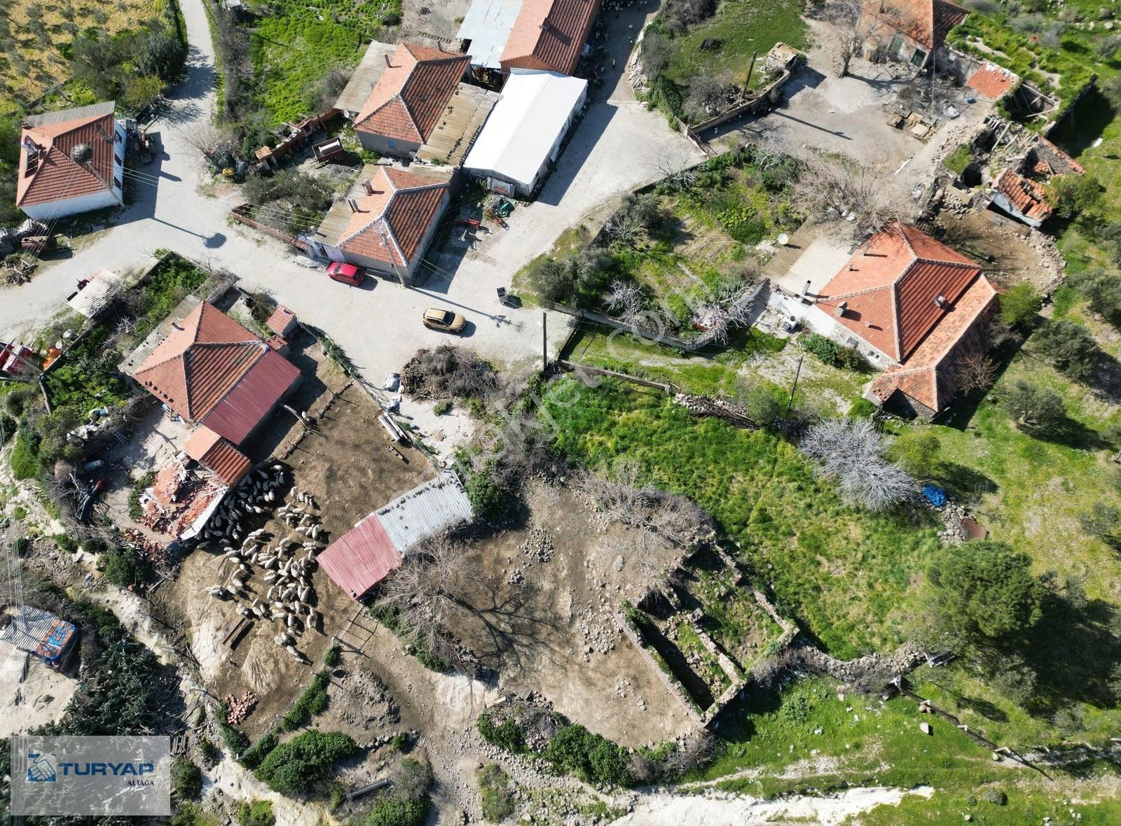 Aliağa Çoraklar'da Köy İci 796m2 Tarla - Görsel 3