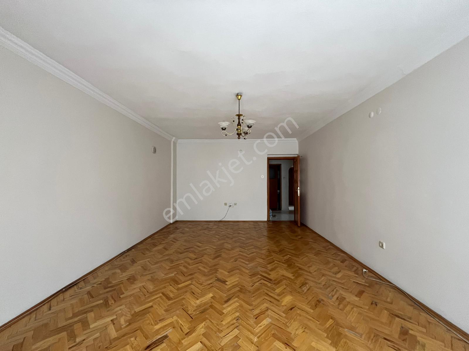 Nasip Emlak Satlık 3+1 Ön Cephe Gülhane Hastanesi Yakını Daire - Görsel 11