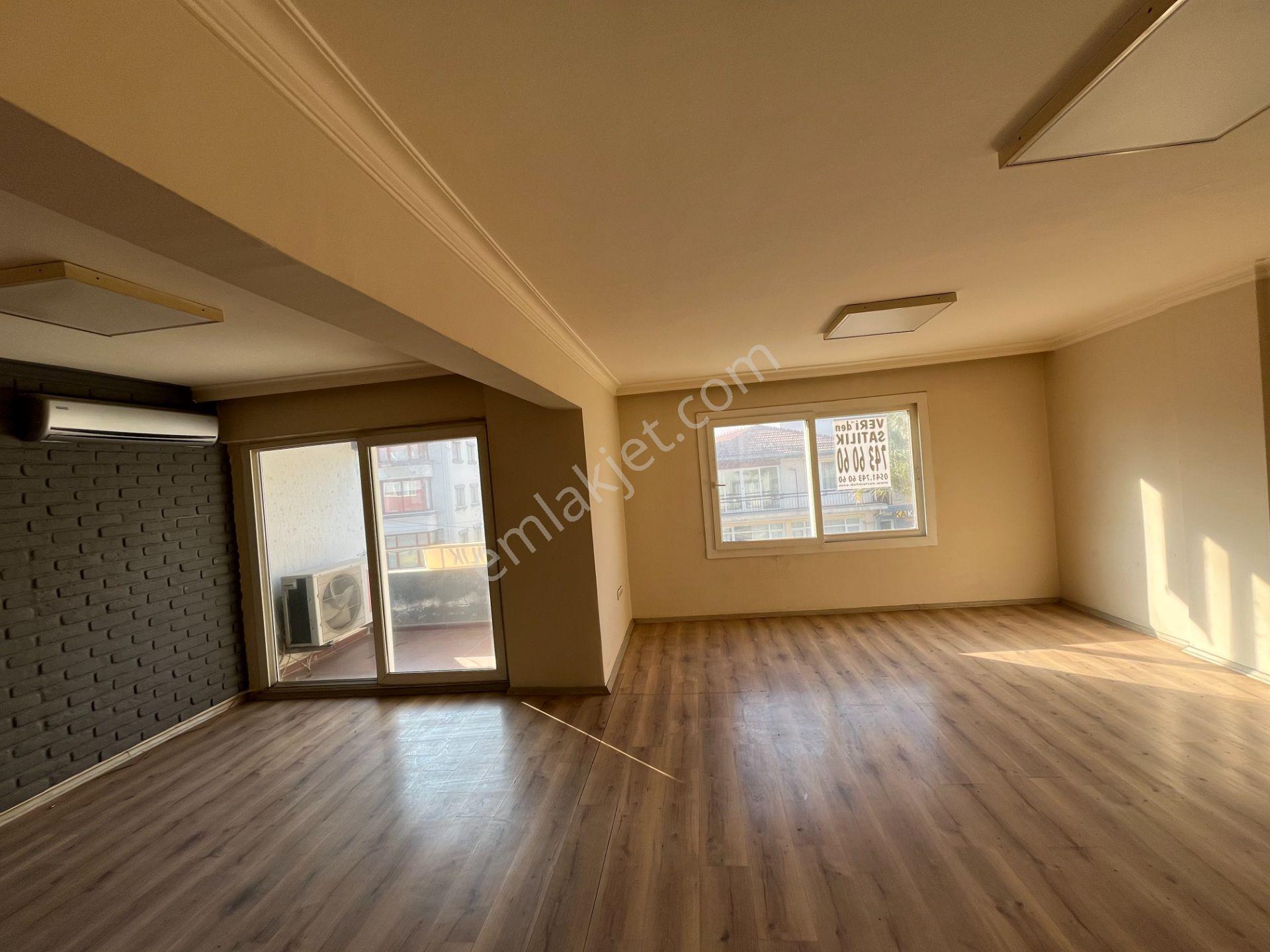 Şehrin Kalbinde Geniş Ve Aydınlık Daire Fırsatı - Görsel 9