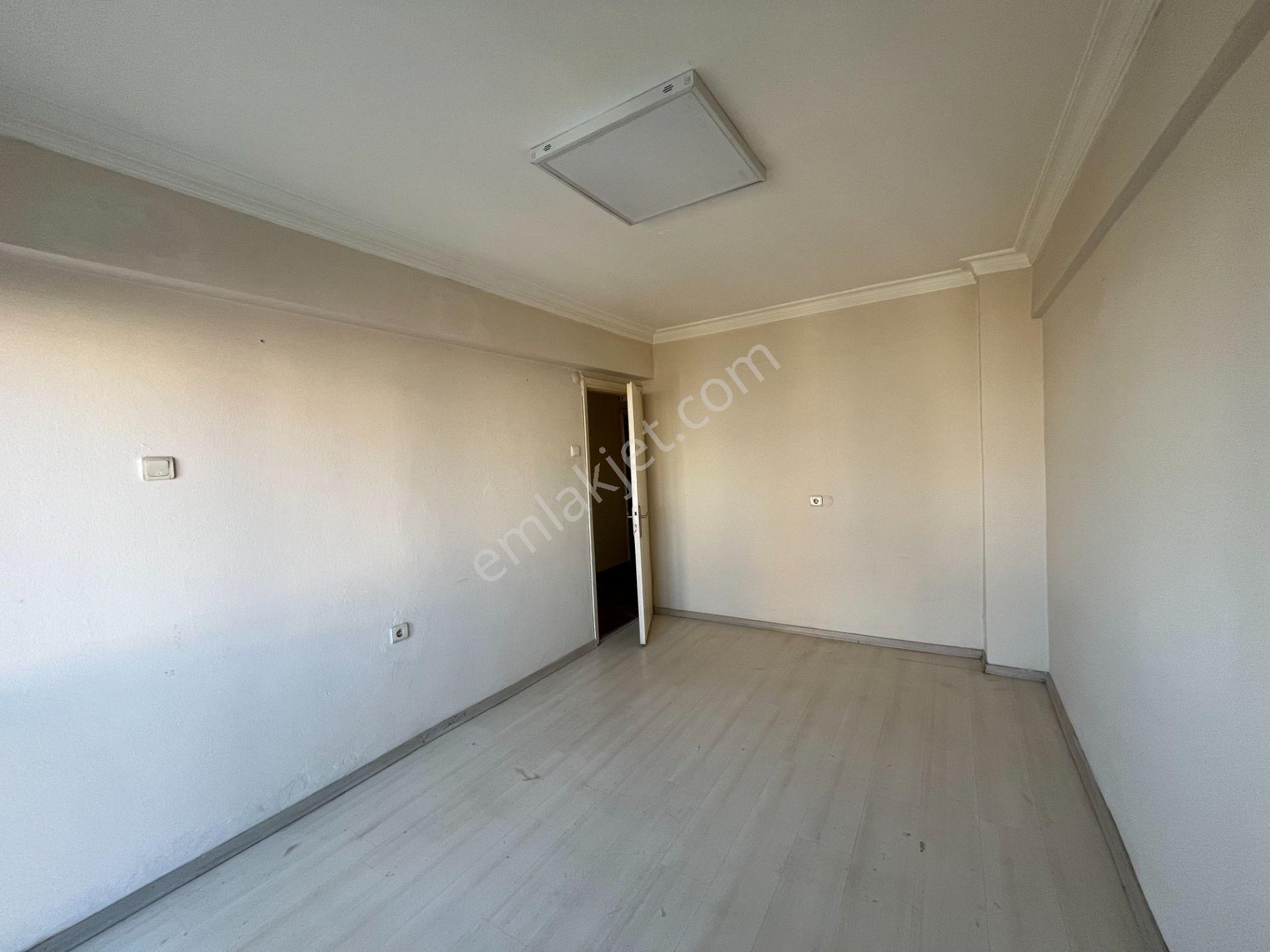 Şehrin Kalbinde Geniş Ve Aydınlık Daire Fırsatı - Görsel 22