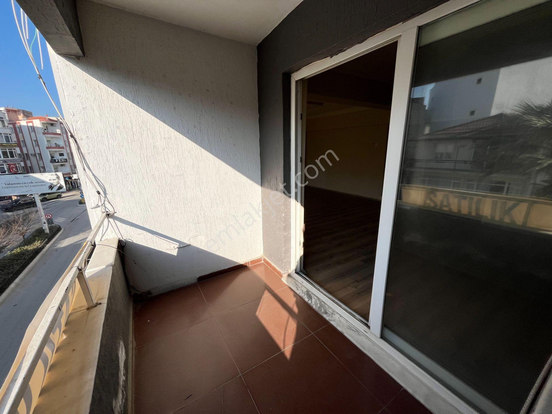 Şehrin Kalbinde Geniş Ve Aydınlık Daire Fırsatı - Görsel 11